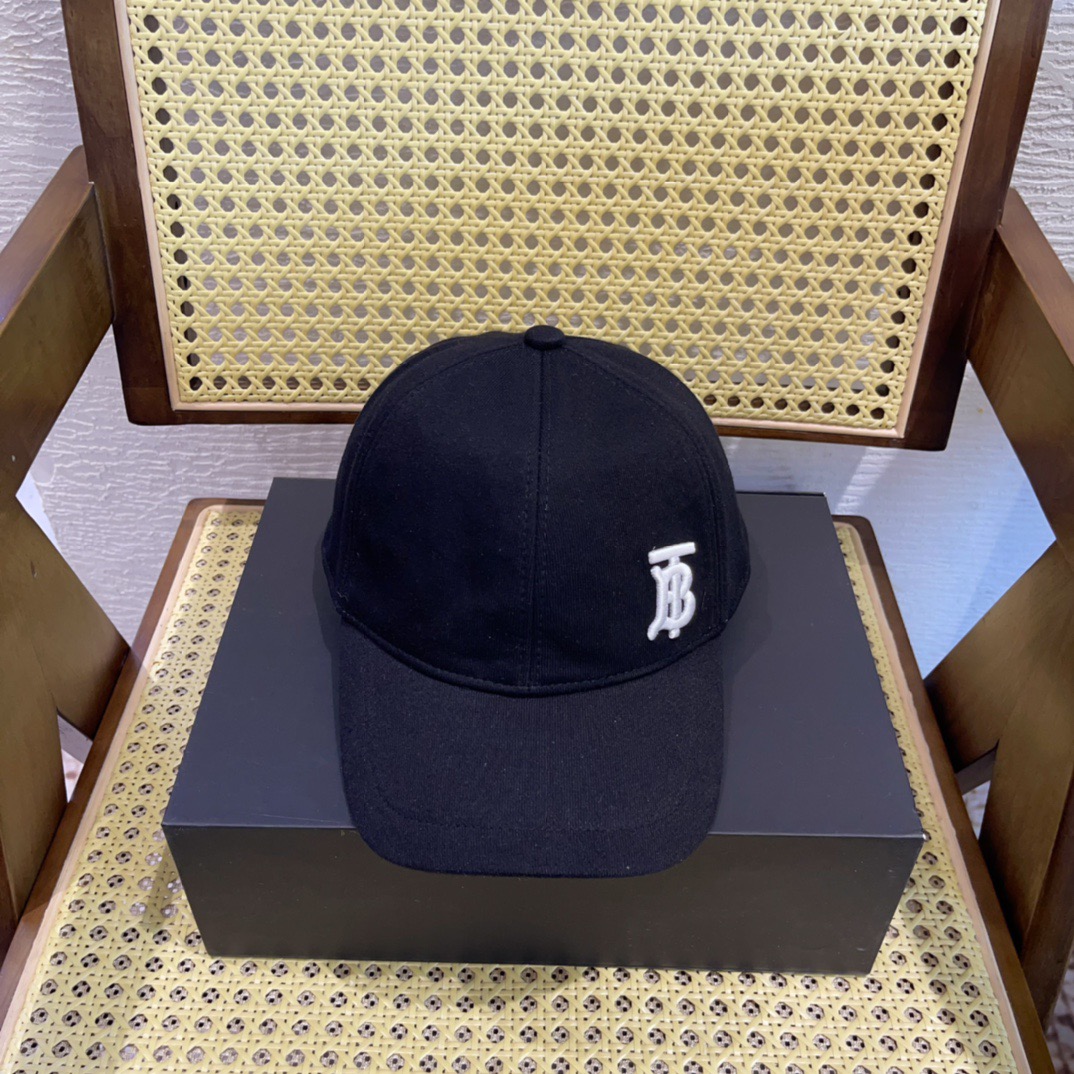 NO:230183,Running volume Bur new TB letter embroidered baseball cap color matching Nice, simple and atmospheric, fashionable vane, the same style as major stars and internet celebrities!  Hat straw hat fisherman hat baseball hat, hat, burberry, espadrilles, hats19860909跑量 Bur新款TB字母刺绣棒球帽 颜色搭配Nice,简约大气,时尚风向标,各大明星,网红同款！帽子草帽渔夫帽棒球帽,帽子,burberry,espadrilles,hats,hat