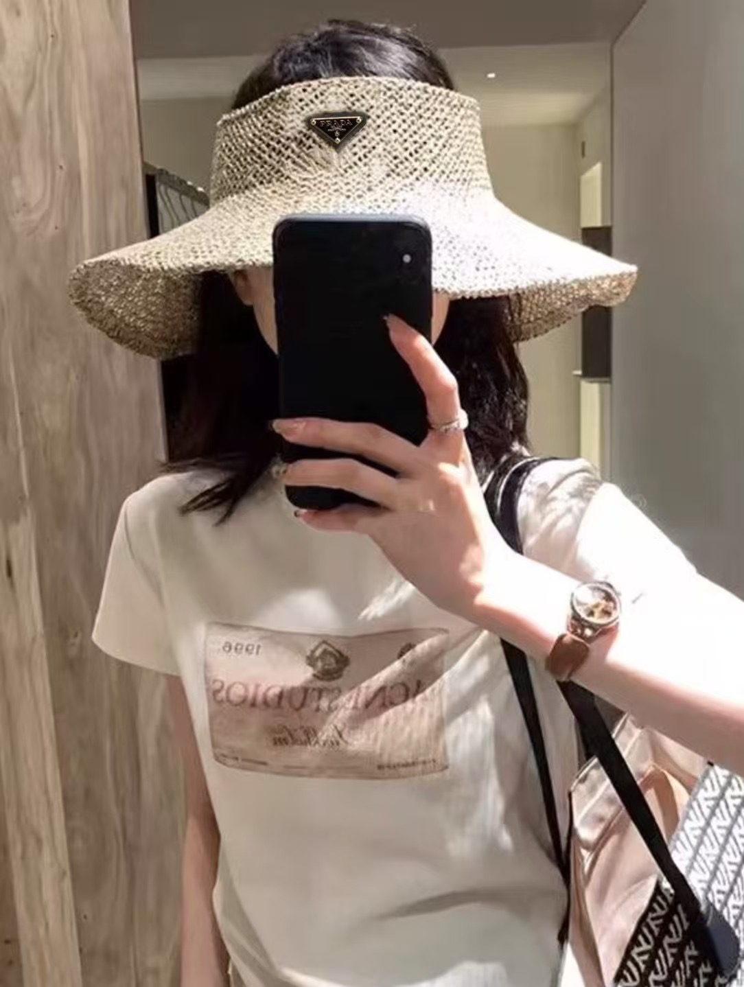 NO:343573,Running volume P home ~ New salted grass empty top hat Natural salted grass hand-woven, intangible cultural heritage craftsman woven, each top pattern is unique. The style is quite wide and light, and can be folded and carried with you without burden. It is really a good match for taking photos, and the back can be adjusted and tight. Hats, straw hat, fisherman's hat, baseball hat, hat, espadrilles, hats跑量 P家～新款咸草空顶帽 天然咸草手工编织,非遗匠人编织,每顶纹路独一无二.版型挺阔又轻盈,可折叠随身携带无负担. 真的是拍照好搭子,后面可调节松紧.帽子草帽渔夫帽棒球帽,帽子,espadrilles,hats,hat