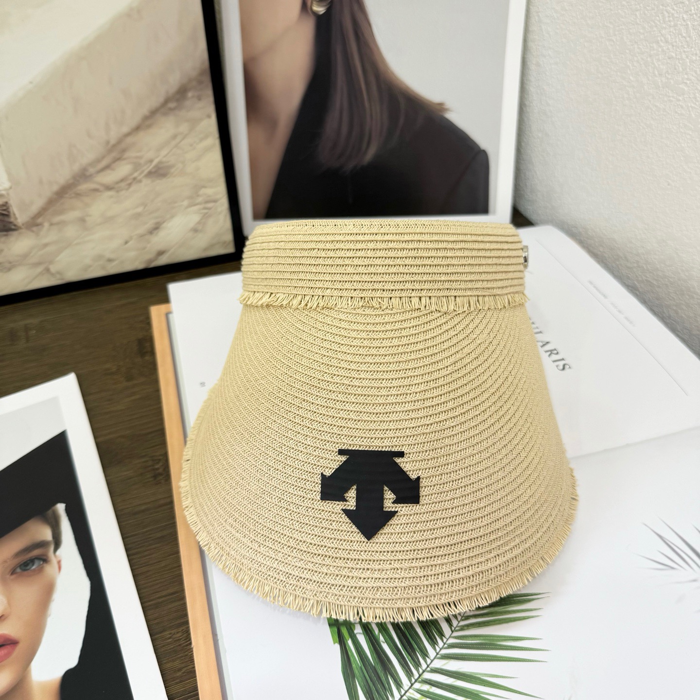 NO:343803,Running volume trendy brand ~ summer sky top headband type sun protection straw woven sky top hat, encrypted braided sun protection fried chicken cool!  The hat is crisp and stylish, the overall three-dimensional and does not collapse. The wide hat brim can protect the sun and protect the sun well!  Hat Straw Hat Fisherman Hat Baseball Hat, Hats, espadrilles, espadrilles, hats跑量 潮牌～夏季空顶 发箍式遮阳防晒草编空顶帽,加密编织防晒炒鸡凉爽！帽型挺括有型,整体立体不软塌,宽大的帽檐可以很好的遮阳防晒！帽子草帽渔夫帽棒球帽,帽子,espadrilles,espadrilles,hats,hat