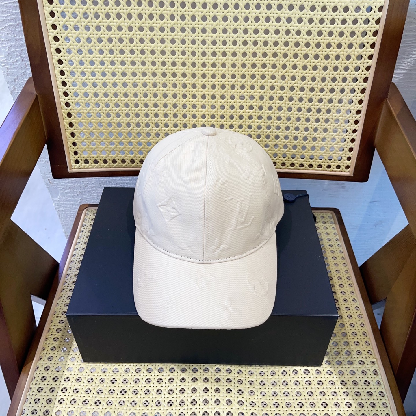NO:346042,Running volume, the new denim hat denim series baseball hat, the old style is very distinctive, and it is a perfect eye-catching tool!  Spot goods!  !  !  Hat Straw Hat Fisherman Hat Baseball Hat, Hats, louis vuitton,louis vuitton,espadrilles,hats跑量 驴家新款丹宁帽牛仔系列棒球帽 做旧风格很有特色,妥妥的吸睛神器！ 现货！！！帽子草帽渔夫帽棒球帽,帽子,louis vuitton,louis vuitton,espadrilles,hats,hat