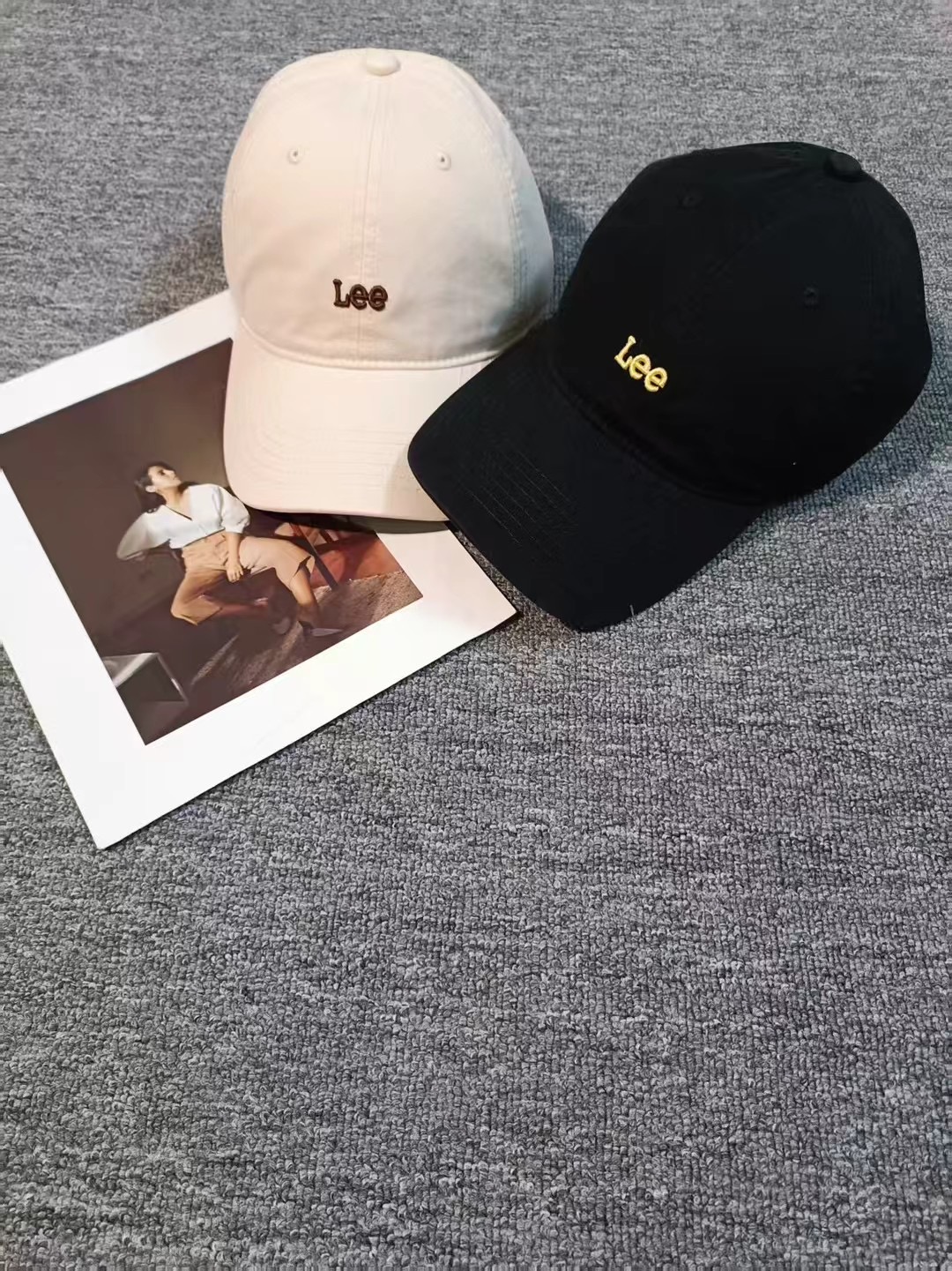 NO:347741,Running volume Lee~New Wash Baseball Cap Sweet and Cool Baseball Cap~Fashionable Essence!  Soft top casual hat type, comfortable and soft, with twill cotton fabric, which is both a non-faced artifact and the finishing touch of outfits!  Hat Straw Hat Fisherman Hat Baseball Hat, Hats, espadrilles, hats跑量 Lee～新款洗水棒球帽 甜酷棒球帽~时髦精必备款！ 软顶休闲帽型 舒适柔软 采用斜纹棉质面料 既是素颜神器又是穿搭的点睛之笔！帽子草帽渔夫帽棒球帽,帽子,espadrilles,hats,hat