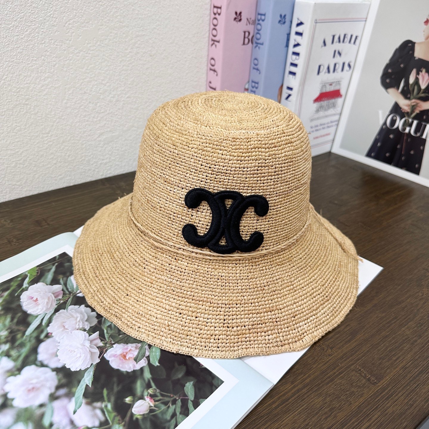 NO:347806,25 new models running volume - Natural Rafi grass pot hat, new hits!  This single piece can be used to promote live streaming guests. A must-have item for taking photos on vacation. Super hat, straw hat, fisherman hat, baseball hat, hat, espadrilles, hats跑量 25新款 —— 天然拉菲草盆帽 爆款新出！这款翻单块 可推直播客人 出游度假拍照必备单品 超级出片帽子草帽渔夫帽棒球帽,帽子,espadrilles,hats,hat