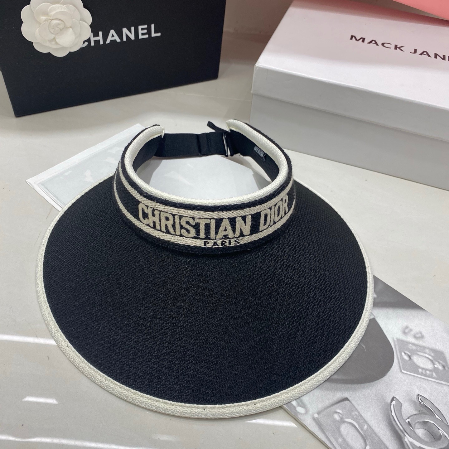 NO:347860,Running volume D home ~ new empty top hat with color-blocking edge design, positive style!  Vinyl is protected from ultraviolet rays, must-have in summer!  Hat Straw Hat Fisherman Hat Baseball Hat, Hats, Dior, espadrilles, hats跑量 D家～新款空顶帽 拼色边设计,版型正！ 黑胶防紫外线,夏季必入！帽子草帽渔夫帽棒球帽,帽子,dior,espadrilles,hats,hat