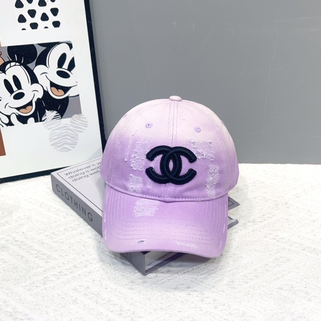 NO:347620,Running volume Xiaoxiang~ New ripped wash cotton baseball cap, personalized and fashionable style, casual and cool feeling, the same style for men and women!  Material: Cotton Head circumference: 56-58cm hats, straw hats, fisherman hats, baseball hats, hats, espadrilles, hats跑量 小香～新款破洞洗水棉布棒球帽,个性时尚款 休闲带点酷酷的感觉,男女同款！ 材质:棉 头围:56-58cm均可帽子草帽渔夫帽棒球帽,帽子,espadrilles,hats,hat