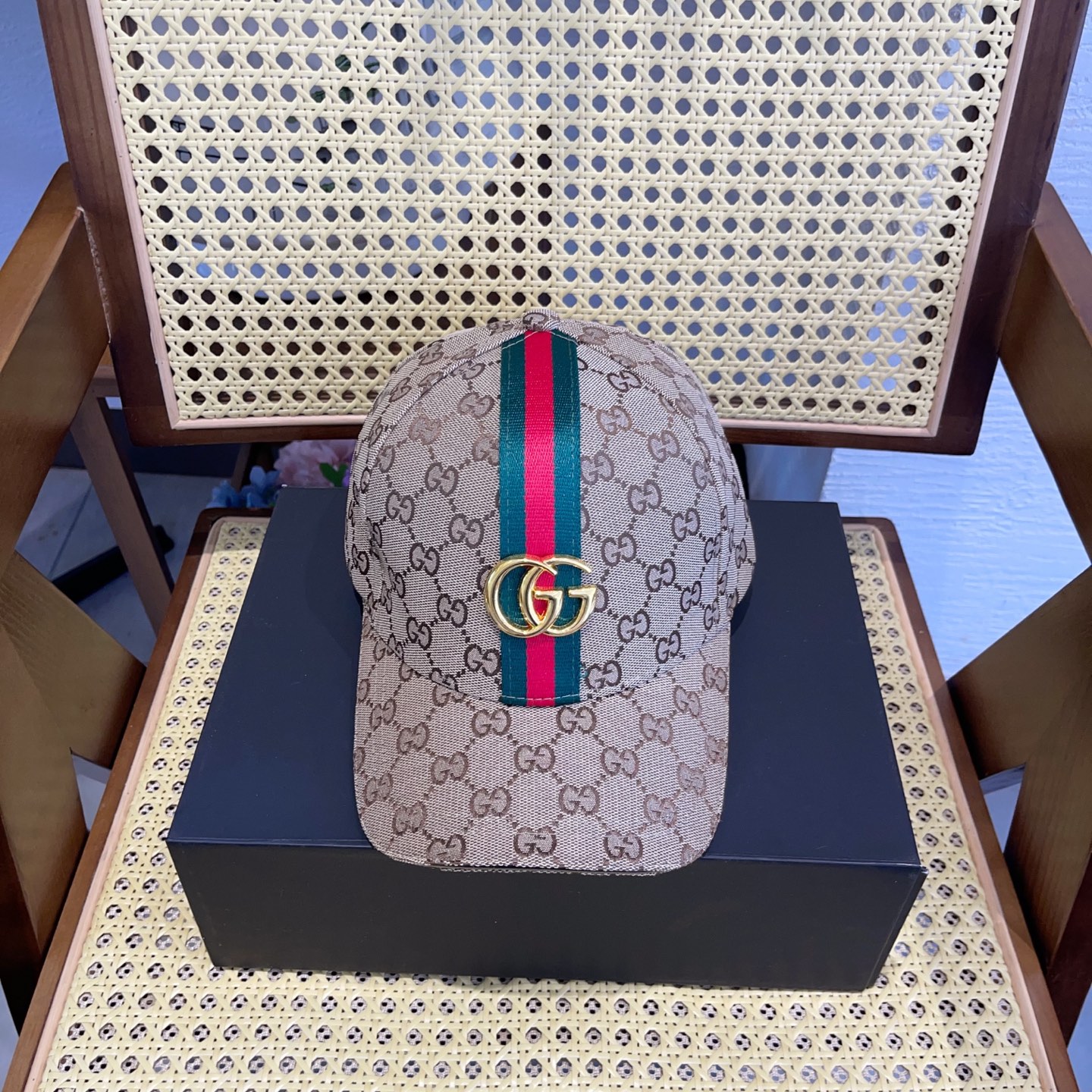 NO:347780,Running volume Gucci Gucci new jacquard letter baseball cap classic presbyterian letters, everlasting fashion ins blogger styling small items hat straw hat fisherman hat baseball cap, hat, gucci, espadrilles, hats跑量 Gucci 古琦新款提花字母棒球帽 经典老花字母,永不垂朽的时尚 ins博主凹造型小单品帽子草帽渔夫帽棒球帽,帽子,gucci,espadrilles,hats,hat