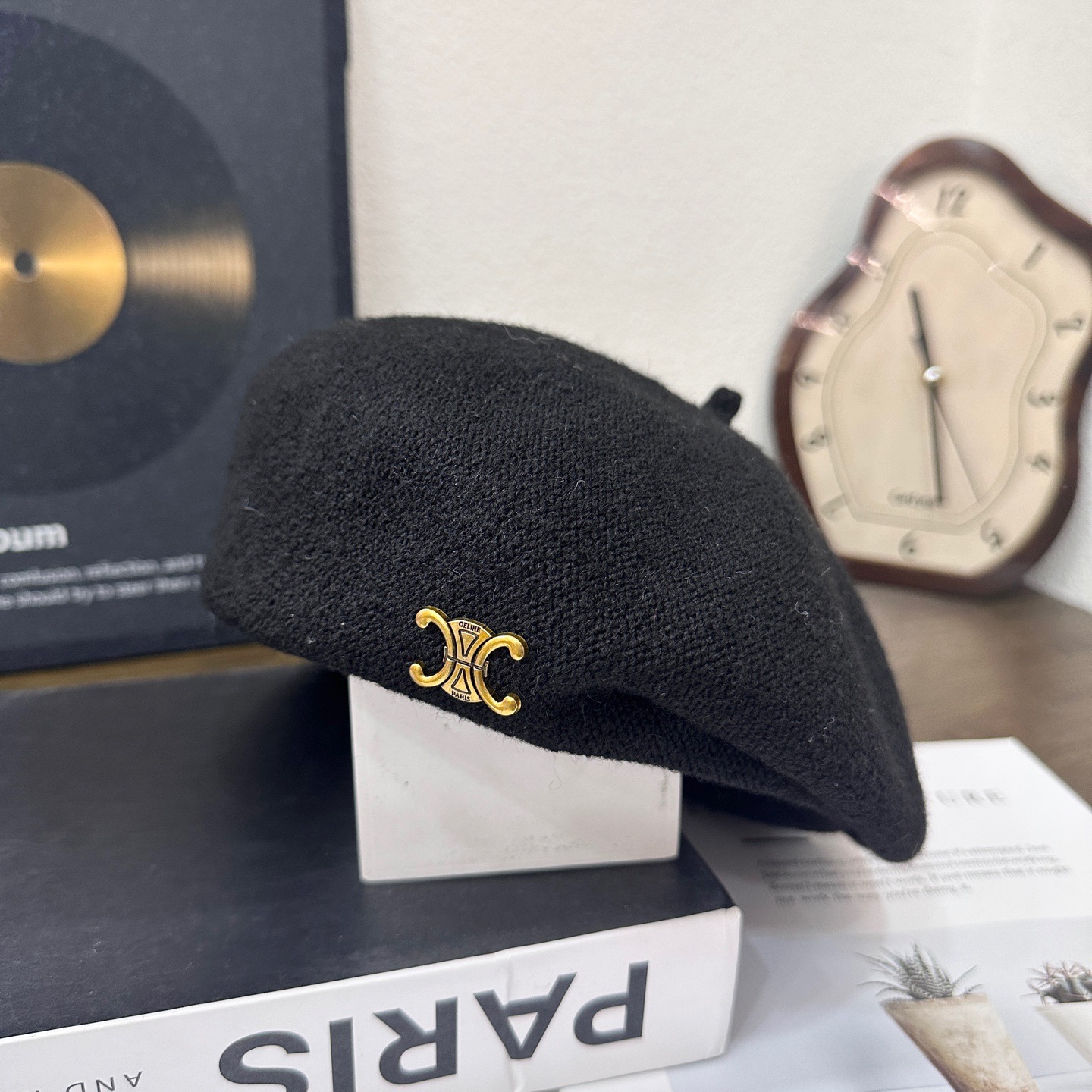 NO:353910,Running volume Celene Arc de Triomphe Beret is available!  Four seasons, the style is quack-and-aligned!  Hat Straw Hat Fisherman Hat Baseball Hat, Hats, Celine, espadrilles, hats跑量 赛琳凯旋门贝雷帽上新！ 四季款,版型嘎嘎正！帽子草帽渔夫帽棒球帽,帽子,celine,espadrilles,hats,hat