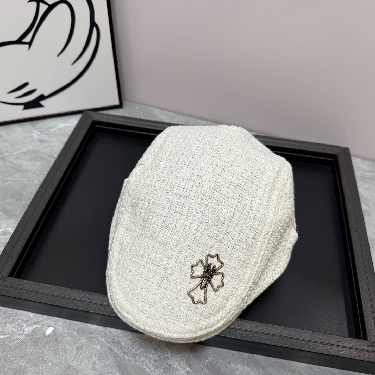 NO:353869,Running volume Croxin~The new front hat has a high-end texture and unique texture. The hat is super good, and it becomes a fashion expert in seconds when worn. Moreover, the color combination is super classic, whether it is casual or exquisite, you can easily control it. With it, you are a street trendy man, love hats, straw hats, fisherman hats, baseball hats, hats, chrome hearts, espadrilles, hats跑量 克罗心～新款前进帽质感高级又独特.帽型超赞,戴上秒变时尚达人.而且颜色搭配超经典,不管是休闲风还是精致风都能轻松驾驭,拥有它,你就是街头潮人,爱了帽子草帽渔夫帽棒球帽,帽子,chrome hearts,espadrilles,hats,hat