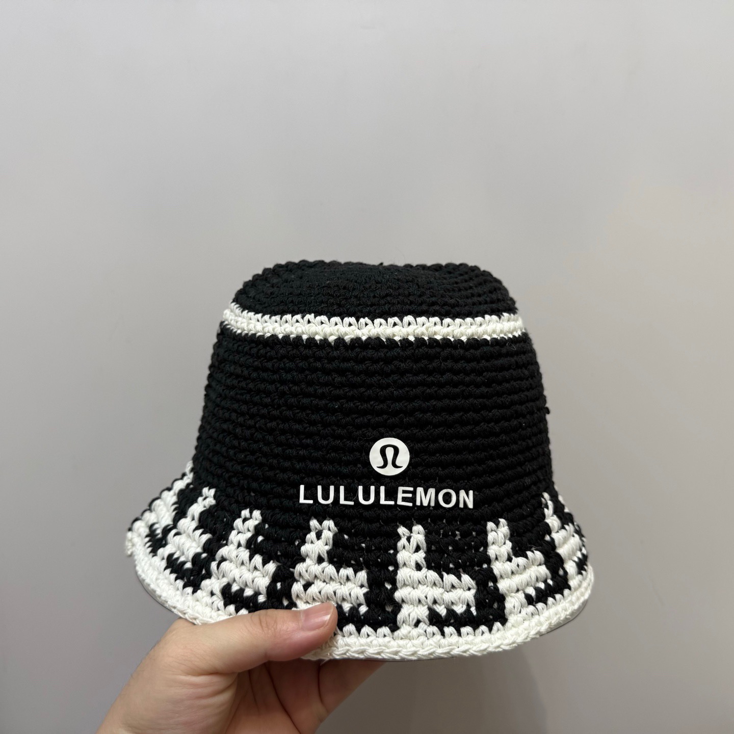 NO:354009,Running volume LuLulem~~The new knitted hollow hand hook little fisherman has a good feel for the hook!  The little fisherman is very playful!  A single item that embellishes the face!  Head circumference: 57cm hat Straw hat Fisherman hat Baseball hat, hat, espadrilles, hats跑量 LuLulem～～新款针织镂空手勾小渔夫,手勾手感很好！ 小渔夫很俏皮噢！修饰脸型的单品！ 头围:57cm帽子草帽渔夫帽棒球帽,帽子,espadrilles,hats,hat