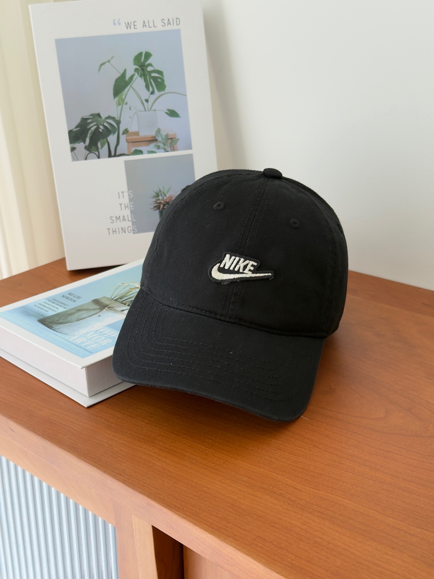NO:355764,Running volume Nike's new simple baseball cap, classic minimalist style, new colors, and a full sense of Korean atmosphere!  Hat Straw Hat Fisherman Hat Baseball Hat, Hats, espadrilles, hats跑量 Nike新款简约棒球帽 经典的极简风,新色系,韩系氛围感十足！帽子草帽渔夫帽棒球帽,帽子,espadrilles,hats,hat