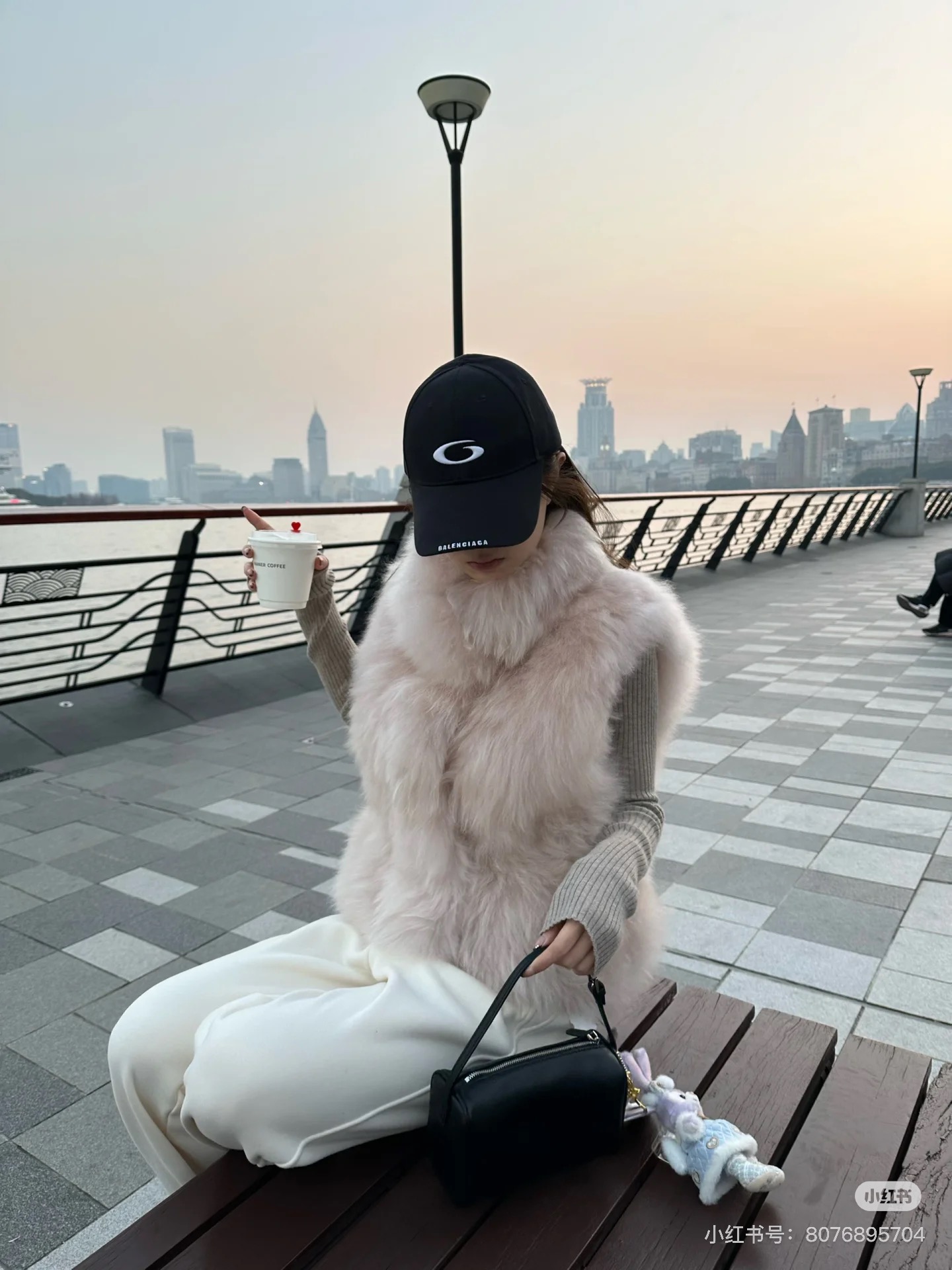 NO:358538,Running volume Paris hot baseball heavy industry embroidery, men and women hats straw hat fisherman hat baseball hat, hats, espadrilles, hats跑量 巴黎爆款棒球 重工刺绣,男女同款帽子草帽渔夫帽棒球帽,帽子,espadrilles,hats,hat