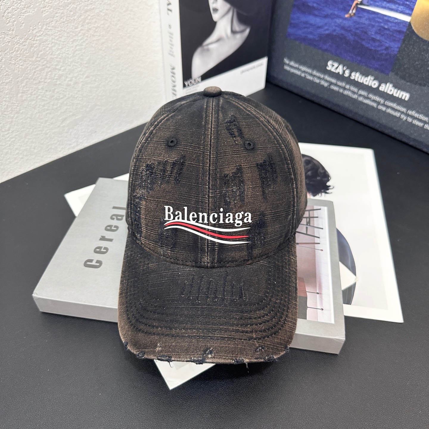 NO:360302,Running volume Paris ~ New Wash Baseball Cap Sweet and Cool Baseball Cap ~ A must-have for fashionable essence!  Soft top casual hat type, comfortable and soft, with twill cotton fabric, which is both a non-faced artifact and the finishing touch of outfits!  Men and women hat straw hat fisherman hat baseball hat, hat, espadrilles,hats跑量 巴黎～新款洗水棒球帽 甜酷棒球帽~时髦精必备款！ 软顶休闲帽型 舒适柔软 采用斜纹棉质面料 既是素颜神器又是穿搭的点睛之笔！男女同款帽子草帽渔夫帽棒球帽,帽子,espadrilles,hats,hat