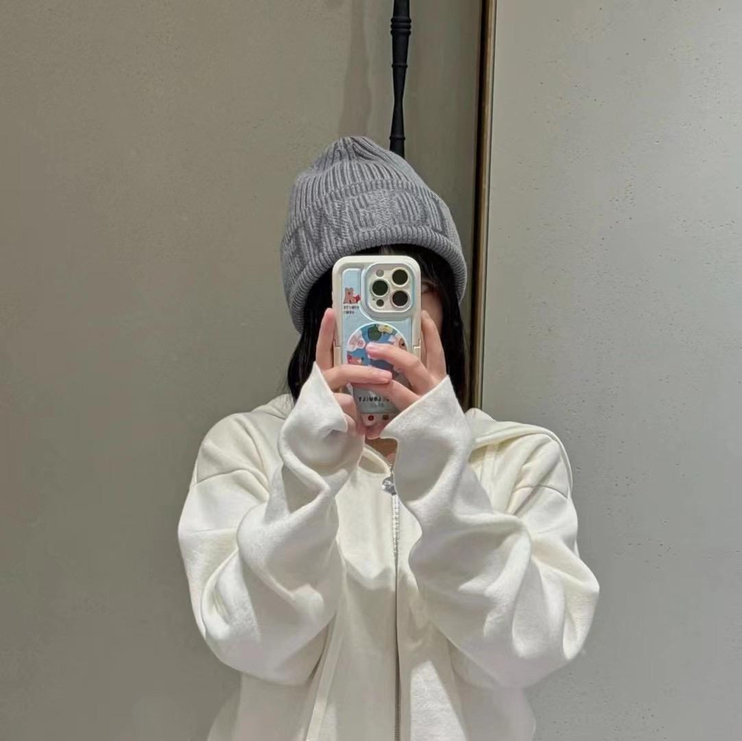 NO:363266,Running volume Loewe autumn and winter hot cold hat knitted wool style versatile small items with closed eyes, average size hat straw hat fisherman hat baseball hat knit hat, hat, loewe, espadrilles, hats跑量 Loewe秋冬爆款冷帽 针织羊毛款 闭眼入的百搭小单品 均码帽子草帽渔夫帽棒球帽针织帽,帽子,loewe,espadrilles,hats,hat