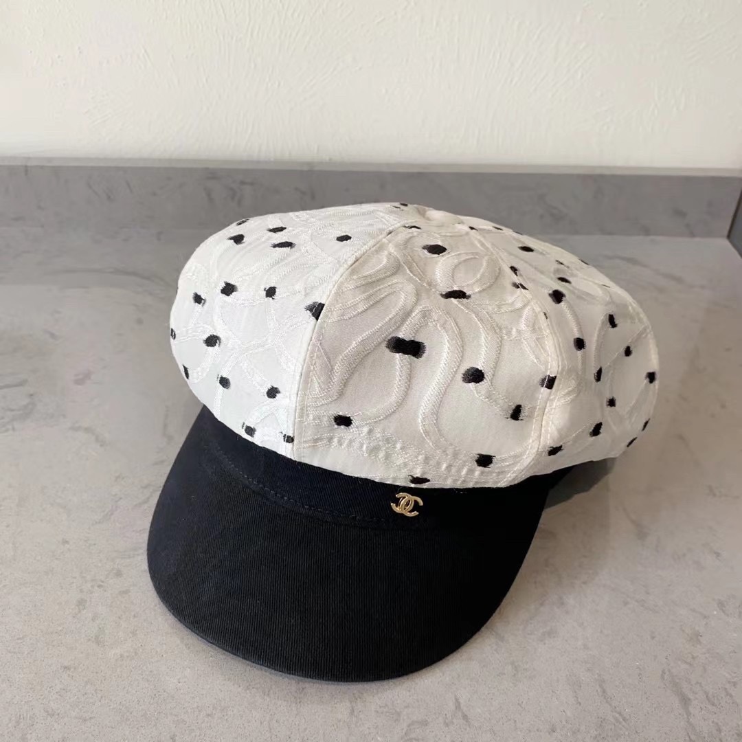NO:363172,Running CHANEL autumn and winter new style cotton military cap spot hat straw hat fisherman hat baseball hat knit hat, hat, chanel, espadrilles, hats跑量 CHANEL秋冬新款 棉呢军帽 现货帽子草帽渔夫帽棒球帽针织帽,帽子,chanel,espadrilles,hats,hat