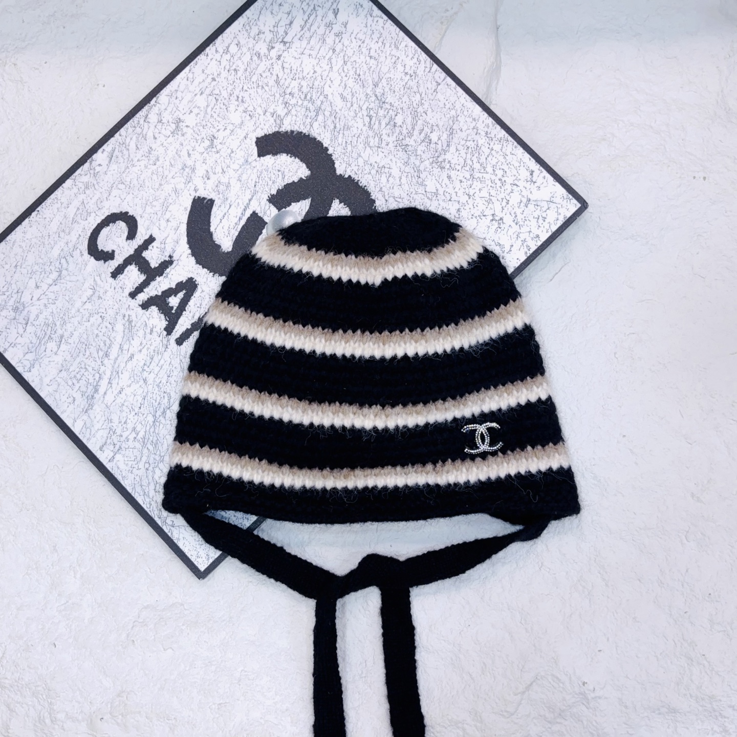 NO:364222,Running CHANEL｜New product sharing Classic striped color matching Hat with diamond logo fisherman hat baseball hat knitted hat, hat, chanel, espadrilles, hats跑量 CHANEL｜新品分享 经典条纹配色 带钻logo帽子渔夫帽棒球帽针织帽,帽子,chanel,espadrilles,hats,hat