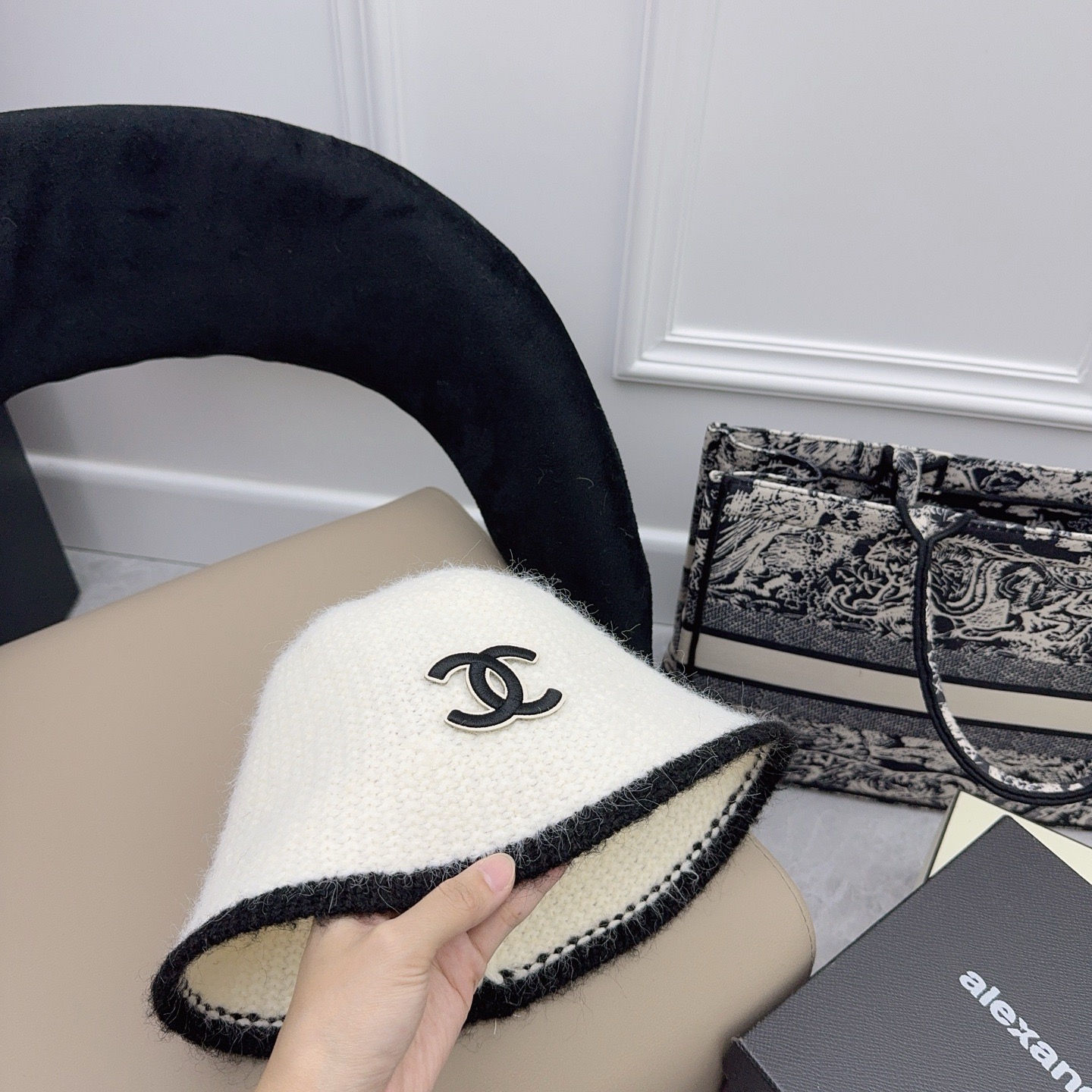 NO:365032,Running volume Xiaoxiang autumn and winter new basin hat Simple temperament style ~ hat Fisherman hat Baseball hat Knitted hat, hat, espadrilles, hats跑量 小香秋冬新款盆帽 简约气质款～帽子渔夫帽棒球帽针织帽,帽子,espadrilles,hats,hat