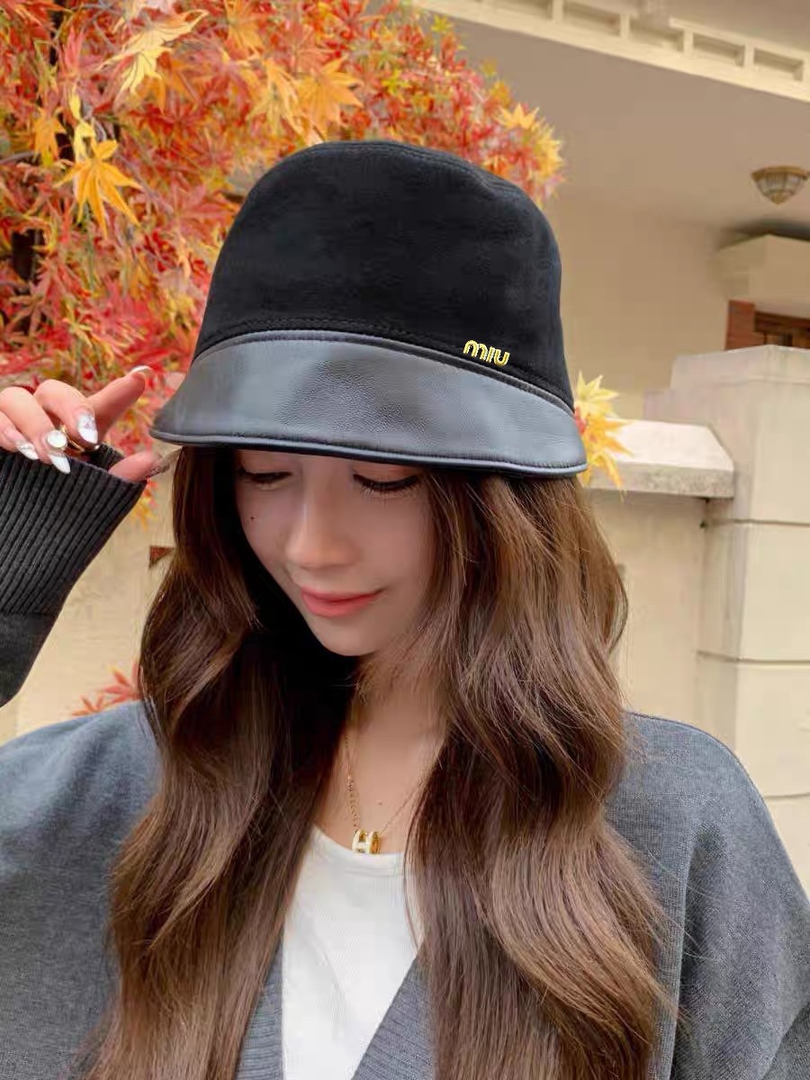 NO:532726,Running volume D home ~ New spliced ​​fisherman hat, very special design, deer leather splicing, Korean style full of high-end feel!  Popular products!  !  !  Hat fisherman hat baseball hat knit hat, hat, dior, espadrilles,hats19860909跑量 D家～新款拼接渔夫帽 很特别的设计,鹿皮绒皮质拼接 韩系高级感十足！爆款！！！帽子渔夫帽棒球帽针织帽,帽子,dior,espadrilles,hats,hat