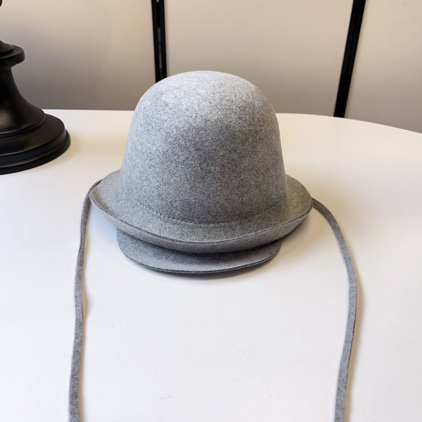 NO:532732,Running 25 autumn and winter new styles Miu catwalk imported wool basin hat Niche personality style Mixed gray hat Fisherman hat Baseball hat Knitted hat, hat, miumiu, espadrilles, hats19860909跑量 25秋冬新款 miu走秀款进口羊毛盆帽 小众个性款  混灰色帽子渔夫帽棒球帽针织帽,帽子,miumiu,espadrilles,hats,hat