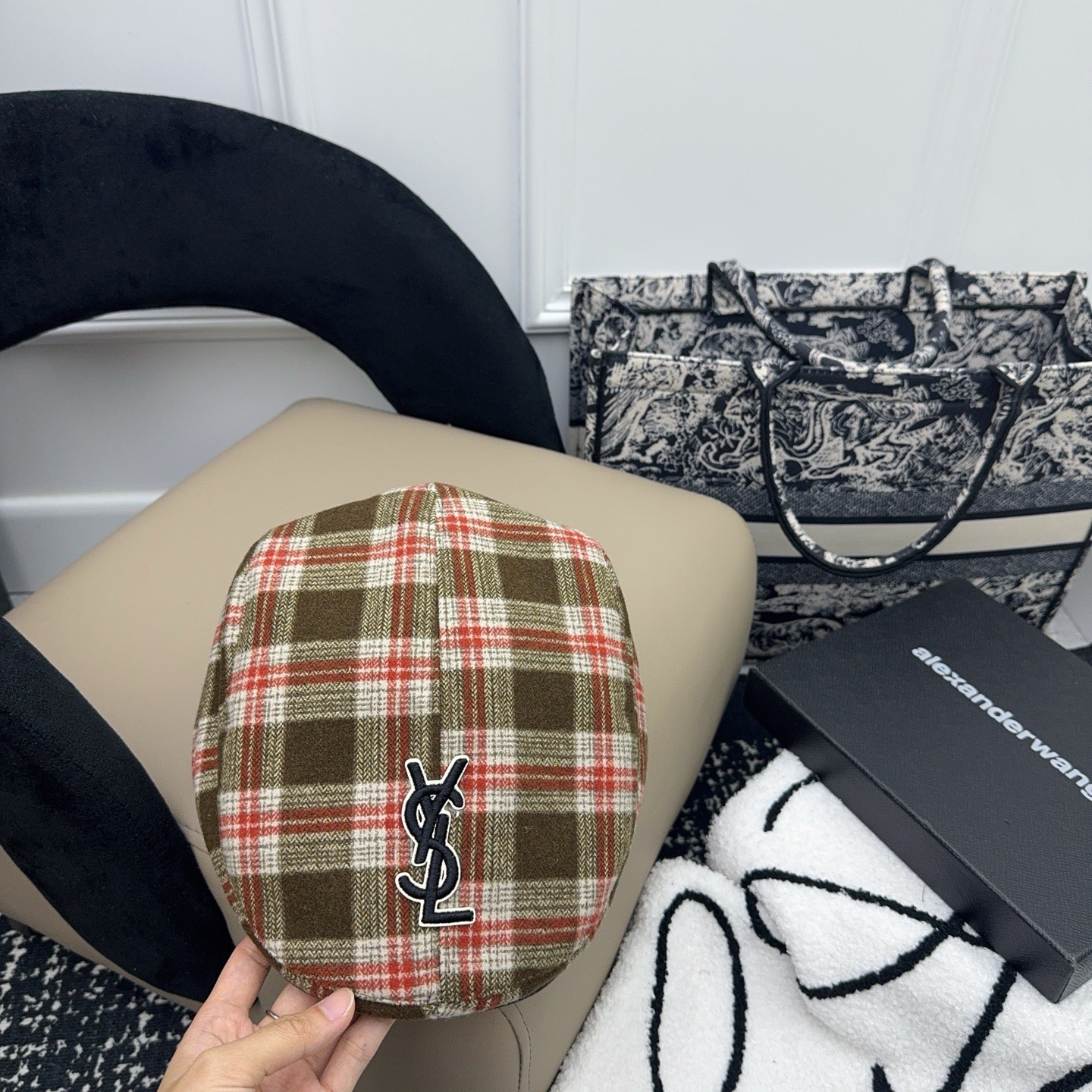 NO:532704,Running volume YSL new style forward hat, atmosphere fabric hat, fisherman hat, baseball hat, knit hat, hat, saint laurent, espadrilles, hats19860909跑量 YSL新款前进帽 氛围感面料帽子渔夫帽棒球帽针织帽,帽子,saint laurent,espadrilles,hats,hat