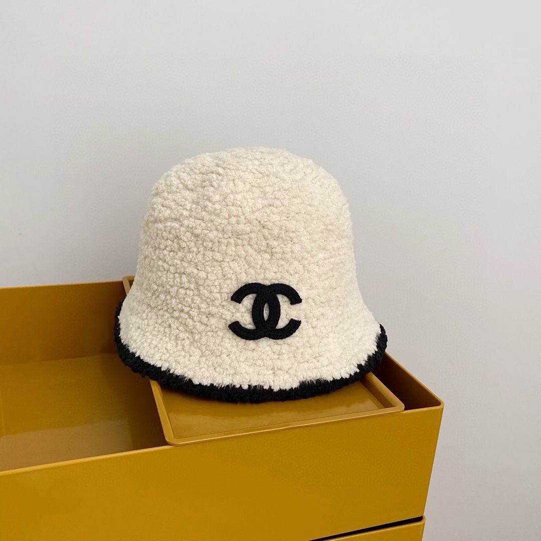NO:532744,Running Chan vanatage Medium fisherman hat Knitted circle plush style very cute one single size 2 color hat Fisherman hat Baseball hat Knitted hat, hat, chanel, espadrilles,hats19860909跑量 Chan vanatage 中古渔夫帽 针织圈圈毛绒款非常可爱的一款均码 2 色帽子渔夫帽棒球帽针织帽,帽子,chanel,espadrilles,hats,hat