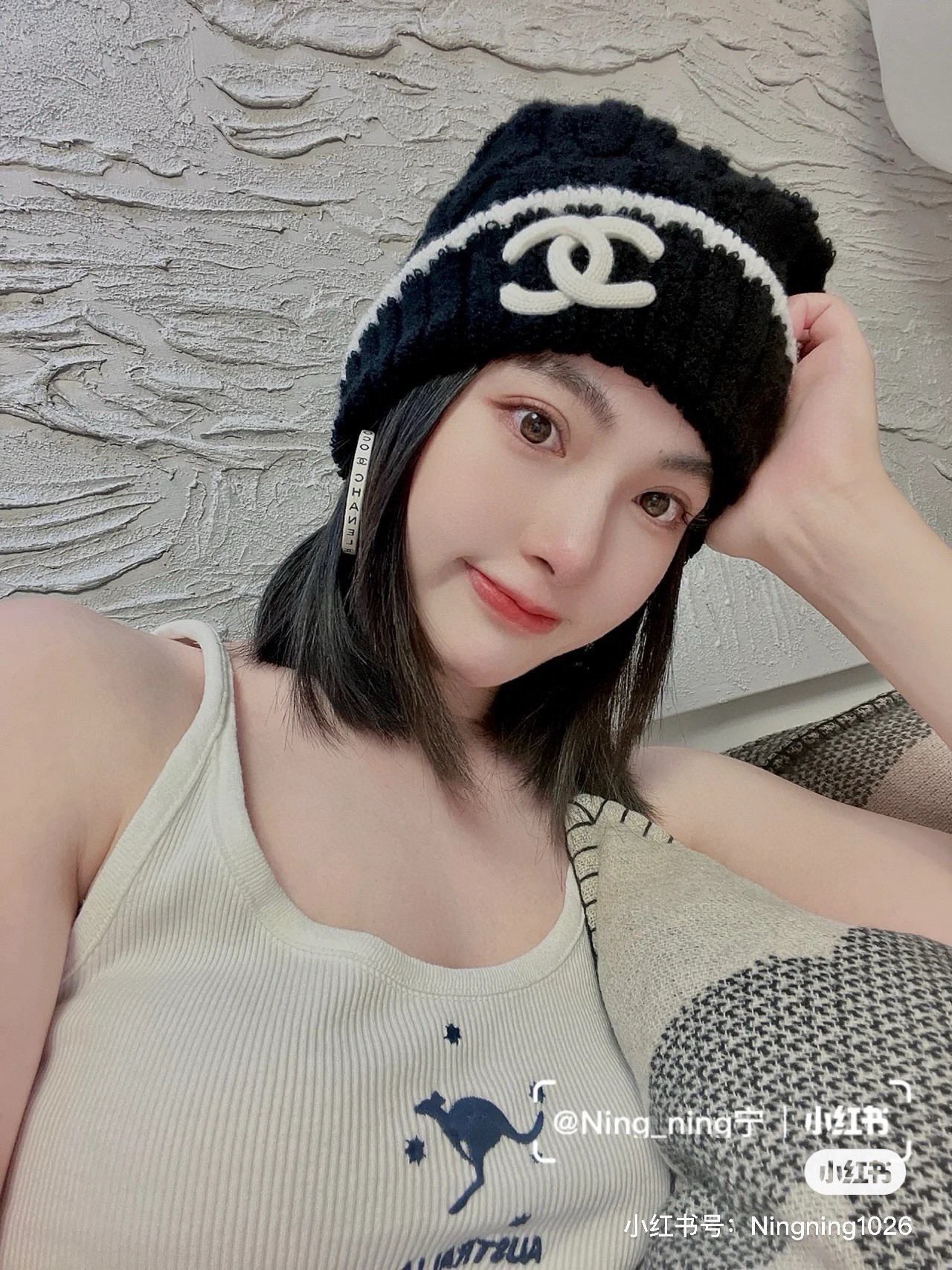 NO:579817,The popular Chanel cold hat is now online ~ It is a relatively soft style, soft and waxy, super comfortable, and the style is very stylish. Sisters, hurry up and arrange your hats, bucket hats, baseball caps, knitted hats, hats, chanel, espadrilles, hats19860909跑量 Chanel 冷帽上线啦～ 是比较松软的款,软软糯糯超级舒服,款式又很大气 姐妹们赶快安排起来帽子渔夫帽棒球帽针织帽,帽子,chanel,espadrilles,hats,hat