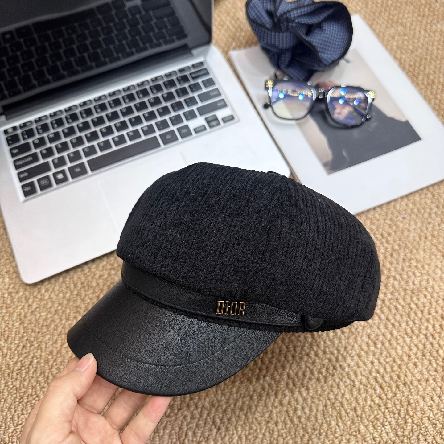 NO:579841,Running volume Dior's new spliced ​​octagonal hat, corduroy fabric splicing, very fashionable ~ hats, fisherman hats, baseball caps, knitted hats, hats, dior, espadrilles, hats19860909跑量 Dior新款拼接八角帽 灯芯绒面料拼接 很洋气～帽子渔夫帽棒球帽针织帽,帽子,dior,espadrilles,hats,hat