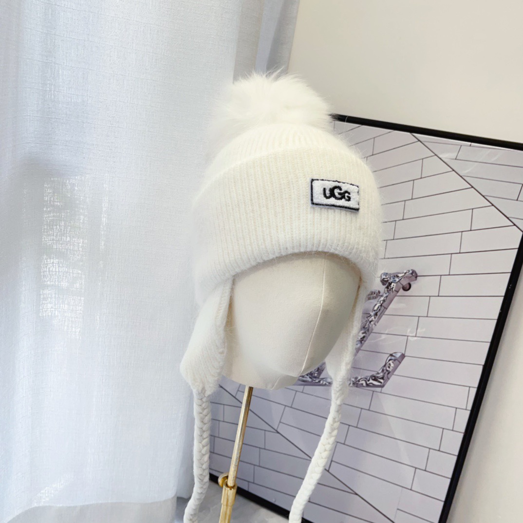 NO:579845,Running UGG Rabbit Fur Double Layer Warm Ear Hat. I love this winter hat. The price is indeed a bit expensive, but it is definitely worth the money!  !  !  Real furball three-dimensional and beautiful get√ hat fisherman hat baseball cap knitted hat, hat, espadrilles, hats19860909跑量 UGG兔毛双层保暖护耳帽 超爱的一款冬帽,价格确实贵了点,但是绝对物超所值！！！真毛球立体又好看get√帽子渔夫帽棒球帽针织帽,帽子,espadrilles,hats,hat