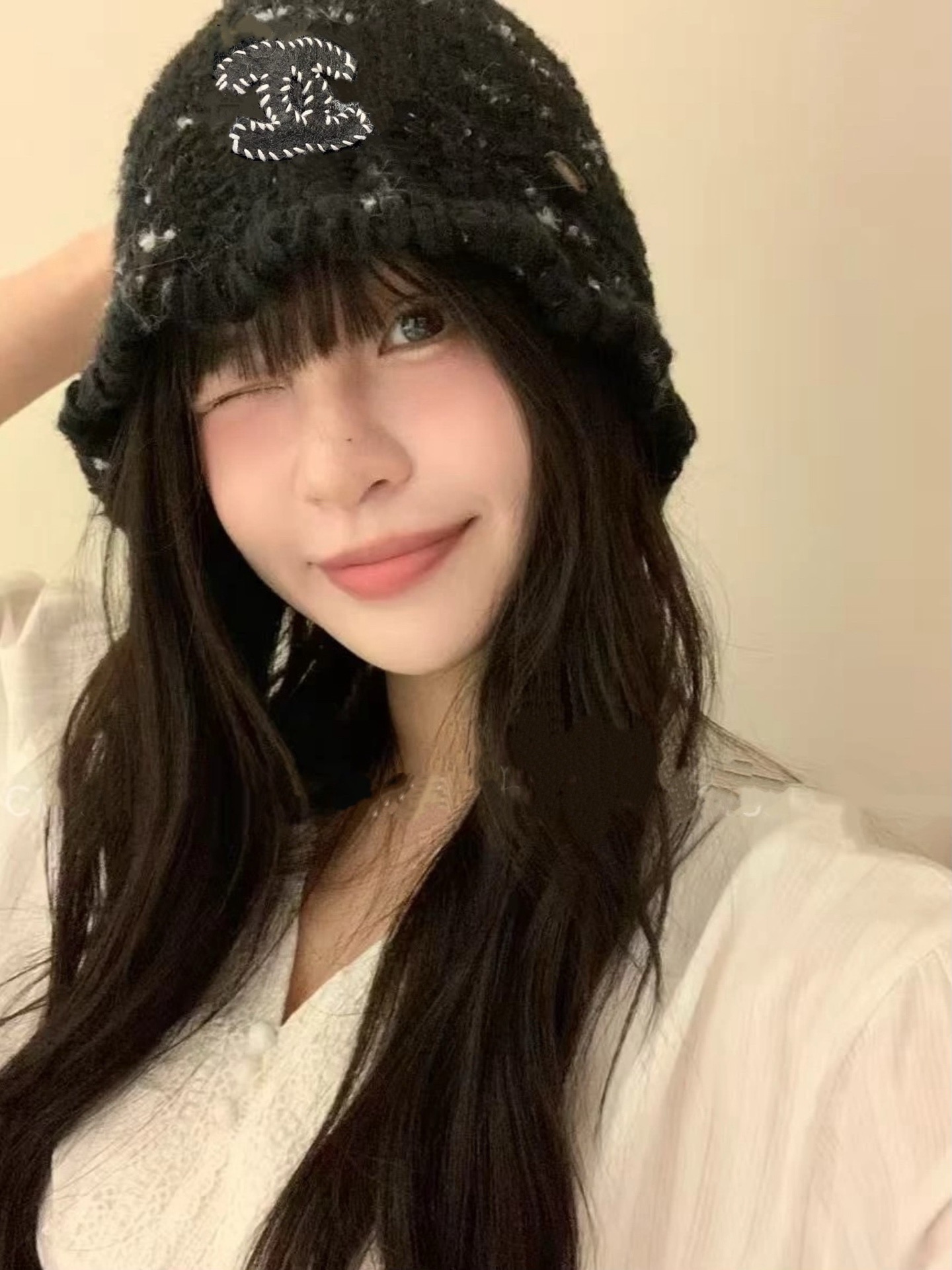 NO:580003,Running volume 25 autumn and winter new style Xiaoxiang logo mixed color knitted bucket hat, elegant style, off-white, light gray, dark gray, black hat, bucket hat, baseball cap, knitted hat, hat, espadrilles, hats19860909跑量 25秋冬新款 小香logo混色针织渔夫帽 优雅气质款 米白色 浅灰色 深灰色 黑色帽子渔夫帽棒球帽针织帽,帽子,espadrilles,hats,hat