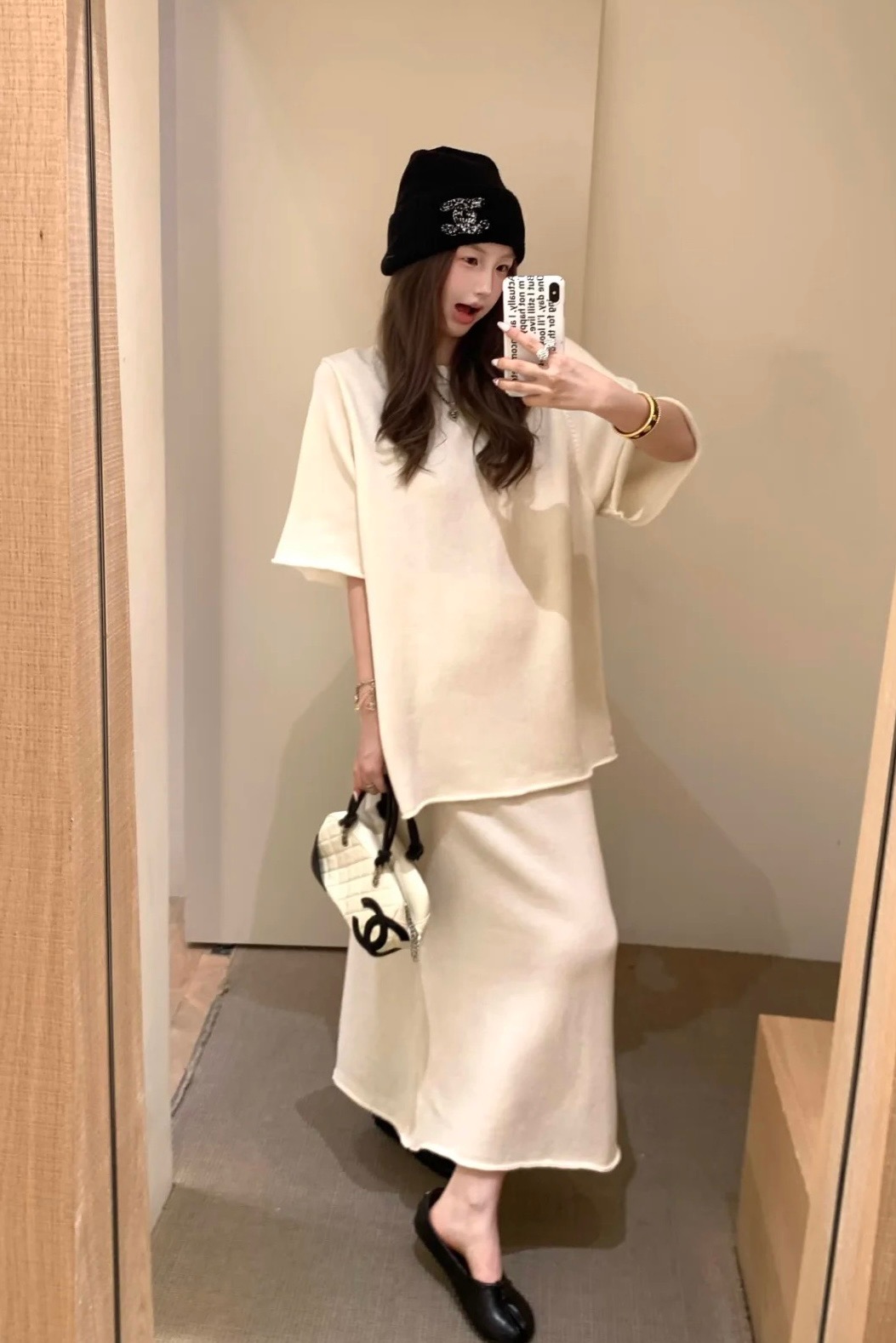 NO:580011,Running volume - 25 new autumn and winter styles Xiaoxiang mixed color logo knitted hat celebrity Internet celebrity same high-end goods white black khaki gray hat fisherman hat baseball cap knitted hat, hat, espadrilles, hats19860909跑量 —25秋冬新款 小香混色logo针织帽 明星 网红同款高端货 白色 黑色 卡其色 灰色帽子渔夫帽棒球帽针织帽,帽子,espadrilles,hats,hat