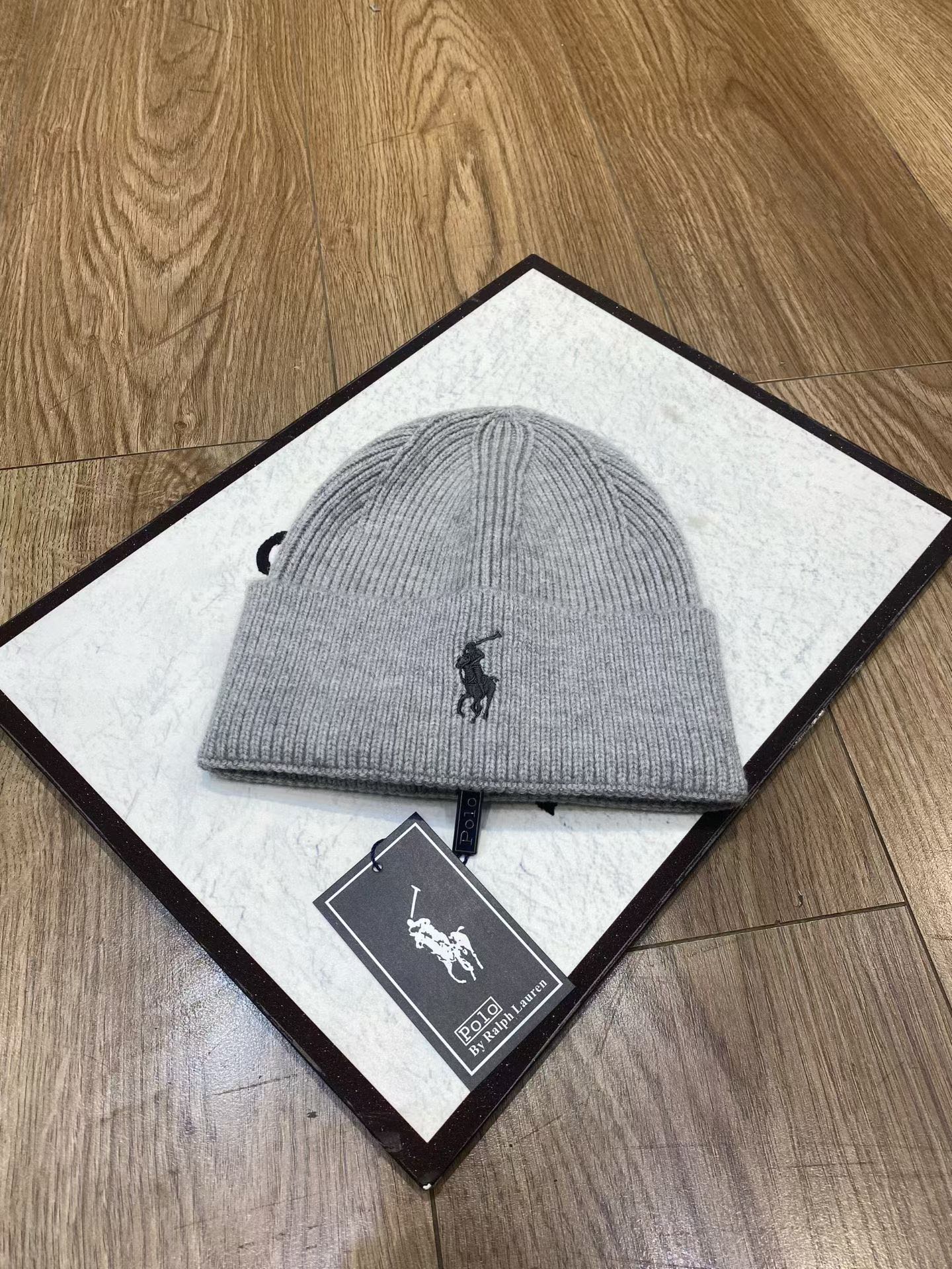 NO:580016,Running volume Polo～The new hat is made of core-spun yarn. It is not only versatile in color, but also very warm, super comfortable, and does not pick on your hair. It is simply the patron saint of warmth in winter!  Hats bucket hat, baseball cap, knitted hat, hat, espadrilles, hats19860909跑量 Polo～新款帽子 包芯纱材质,不仅颜色百搭,还很保暖,超级舒适,不挑头型,简直是冬天的温暖守护神！帽子渔夫帽棒球帽针织帽,帽子,espadrilles,hats,hat