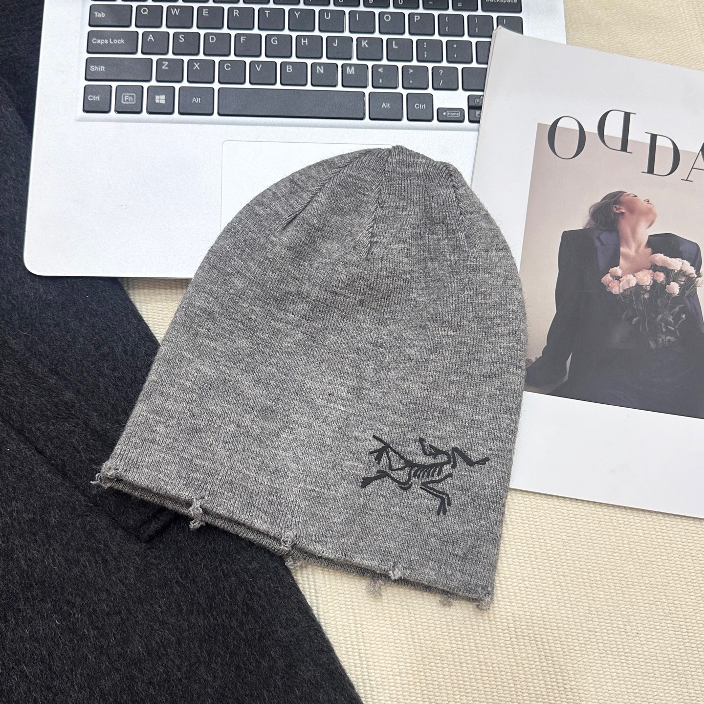 NO:580039,The most popular Arc’teryx autumn and winter new pile hat, couple style, a must-have for daily wear!  Hats bucket hat, baseball cap, knitted hat, hat arc'teryx, espadrilles, hats19860909跑量 始祖鸟秋冬新款堆堆帽 情侣款,日常穿搭必入！帽子渔夫帽棒球帽针织帽,帽子arc'teryx,espadrilles,hats,hat