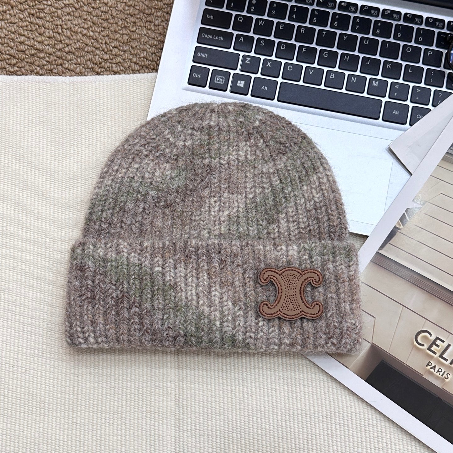 NO:580069,The most popular new products, Celine ~ wool blended knitted hat, bucket hat, baseball cap, knitted hat, hat, celine, espadrilles, hats19860909跑量 上 新 品 、 赛琳～羊毛混纺针织帽帽子渔夫帽棒球帽针织帽,帽子,celine,espadrilles,hats,hat