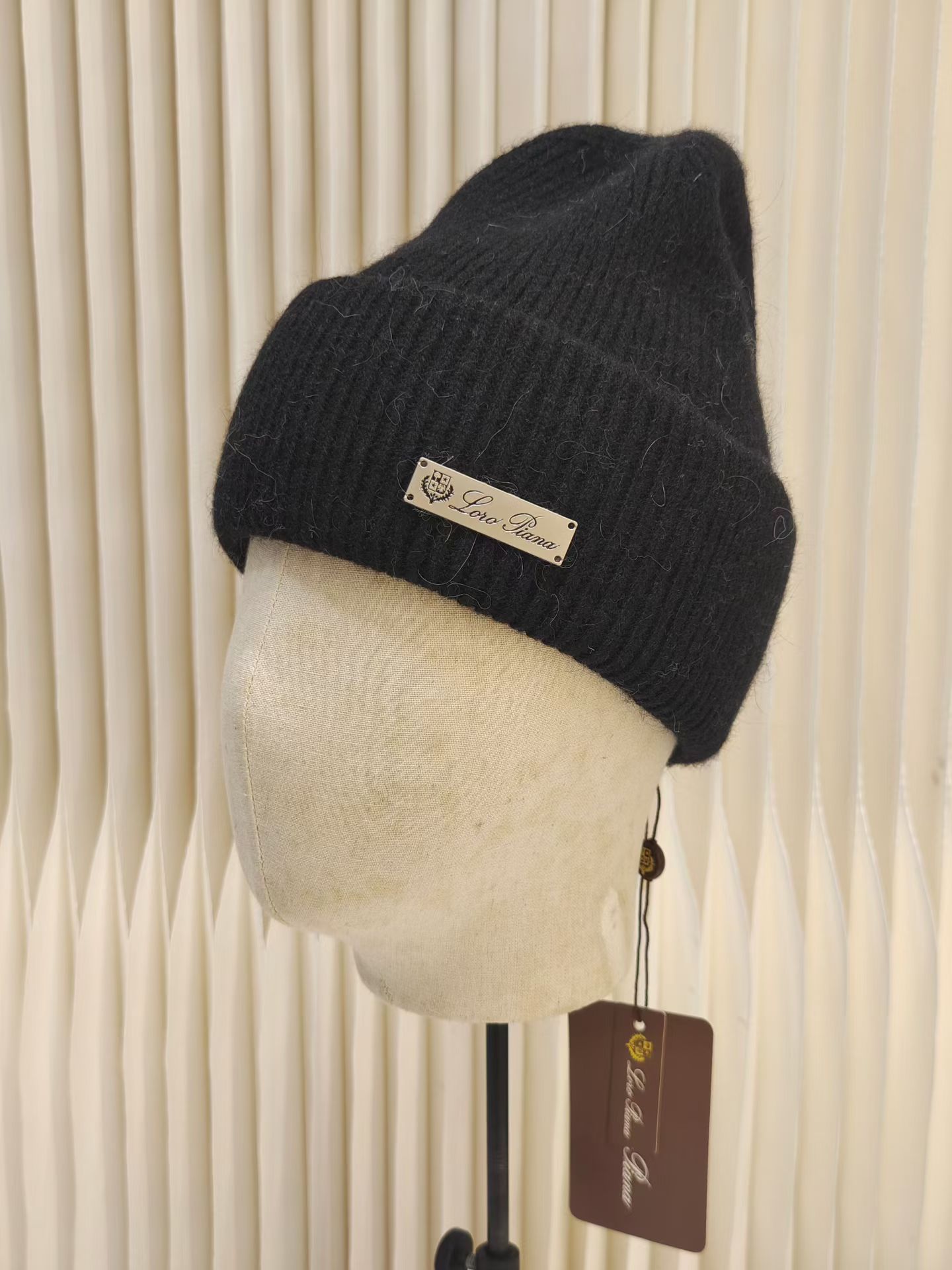 NO:587768,Running volume LP ~ New autumn and winter rabbit fur beanie, double layer warm, same style for men and women!  Hats bucket hat, baseball cap, knitted hat, hat, loro piana, espadrilles, hats19860909跑量 LP～秋冬新款兔毛毛线帽 双层保暖,男女同款！帽子渔夫帽棒球帽针织帽,帽子,loro piana,espadrilles,hats,hat