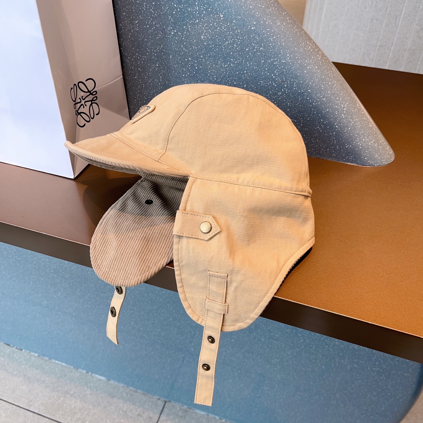 NO:604641,Running volume is new - P's double-sided ear protection Lei Feng hat camel black hat bucket hat baseball cap knitted hat, hat, espadrilles, hats19860909跑量 上新 — P家双面护耳雷锋帽 驼色 黑色 帽子渔夫帽棒球帽针织帽,帽子,espadrilles,hats,hat