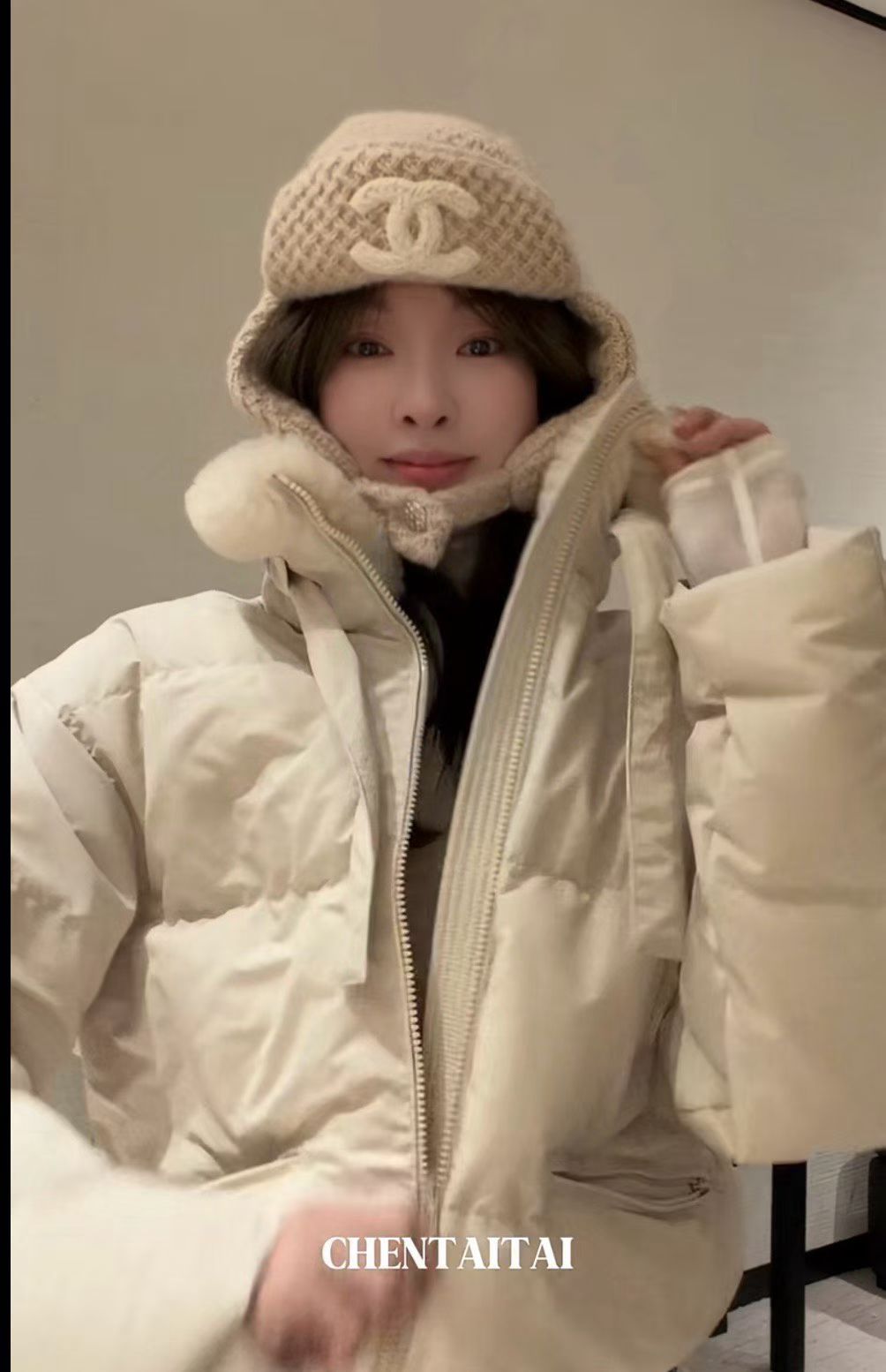 NO:643355,Running volume Chanel Mrs. Chen Paris same style Lei Feng hat fisherman hat baseball cap knitted hat, hat, chanel, espadrilles, hats19860909跑量 香奈儿陈太太巴黎同款雷锋帽帽子渔夫帽棒球帽针织帽,帽子,chanel,espadrilles,hats,hat