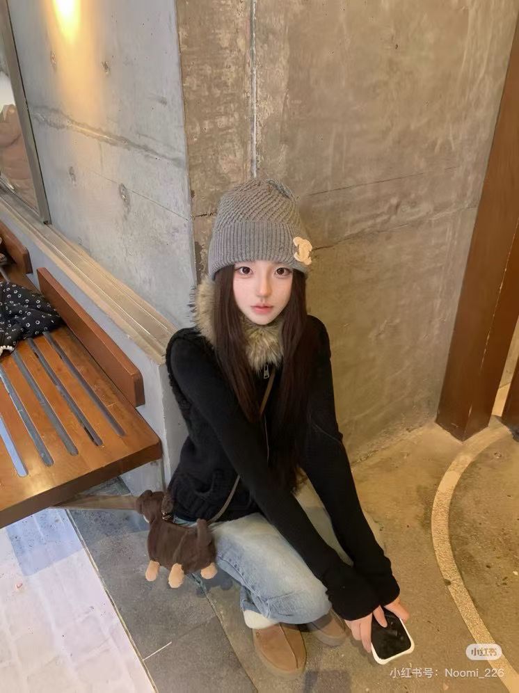 NO:643724,Running volume - 25 new autumn and winter styles Xiaoxiang mixed color logo knitted hat celebrity Internet celebrity same high-end goods white black gray hat fisherman hat baseball cap knitted hat, hat, espadrilles, hats19860909跑量 —25秋冬新款 小香混色logo针织帽 明星 网红同款高端货 白色 黑色 灰色帽子渔夫帽棒球帽针织帽,帽子,espadrilles,hats,hat