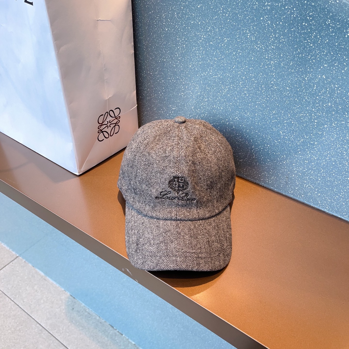 NO:643704,Running volume LP new herringbone woolen baseball cap veteran style, blowing this winter!  Hats bucket hat, baseball cap, knitted hat, hat, loro piana, espadrilles, hats19860909跑量 Lp新款人字纹羊毛呢棒球帽 老干部风,吹到了这个冬季！帽子渔夫帽棒球帽针织帽,帽子,loro piana,espadrilles,hats,hat