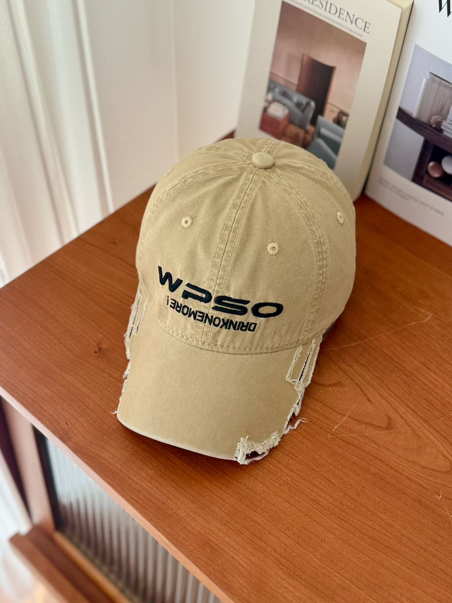 NO:670670,Trendy brand new washed baseball cap. Sweet and cool baseball cap ~ a must-have for fashion!  The soft-top casual hat is comfortable and soft and made of twill cotton fabric. It is both a makeup-free artifact and the finishing touch of an outfit!  Hats bucket hat, baseball cap, knitted hat, hat, espadrilles, hats19860909跑量 潮牌新款洗水棒球帽 甜酷棒球帽~时髦精必备款！ 软顶休闲帽型 舒适柔软 采用斜纹棉质面料 既是素颜神器又是穿搭的点睛之笔！帽子渔夫帽棒球帽针织帽,帽子,espadrilles,hats,hat