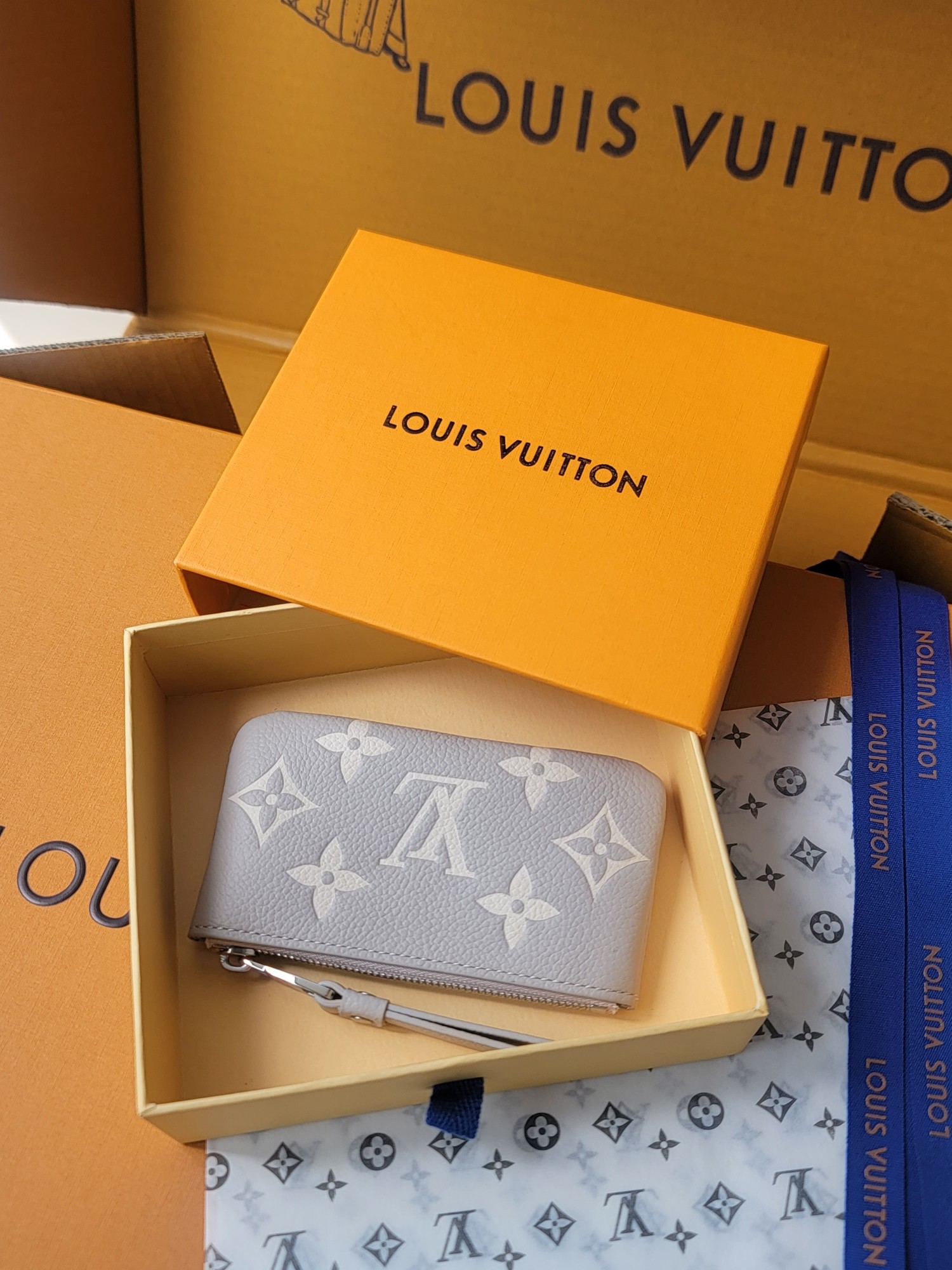 Louis Vuitton Sunrise Aquarelle Porte-clés Monogram Empreinte Gris