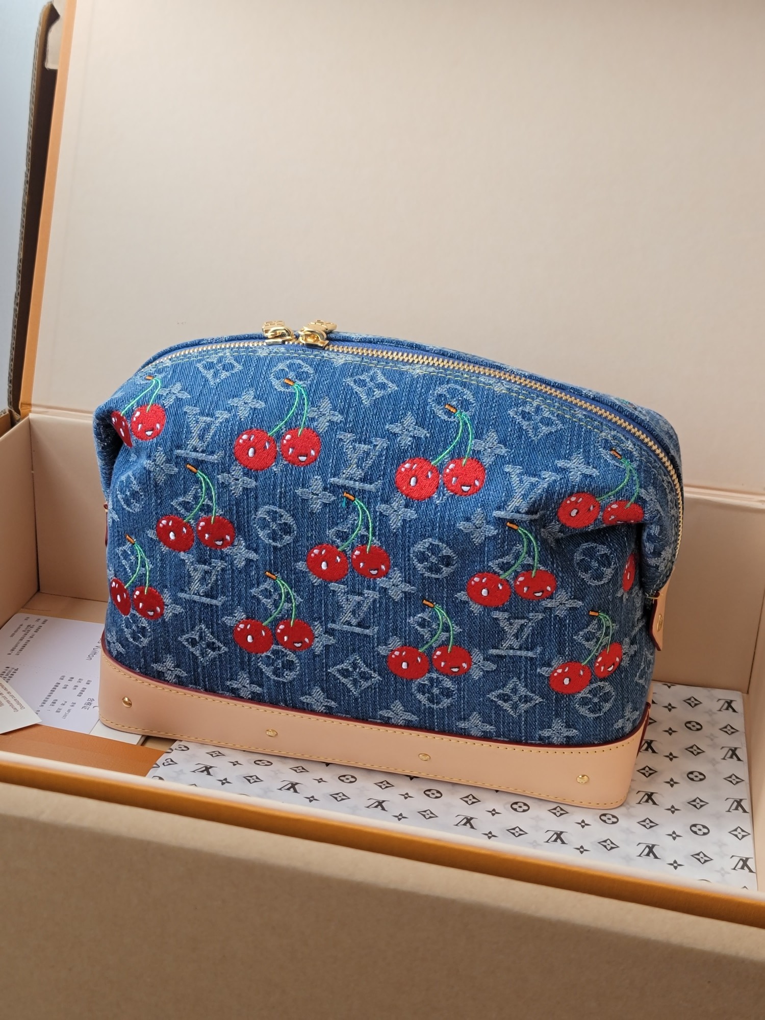 Louis Vuitton Murakami Takashi Cherry Monogram Denim Cosmetische Tas