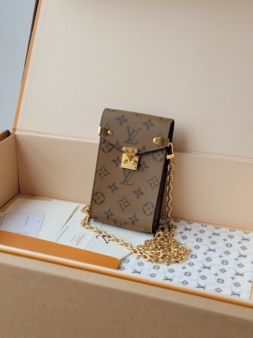 Louis Vuitton Métis Monogram Canvas Phone Bag with Gold Chain M13572