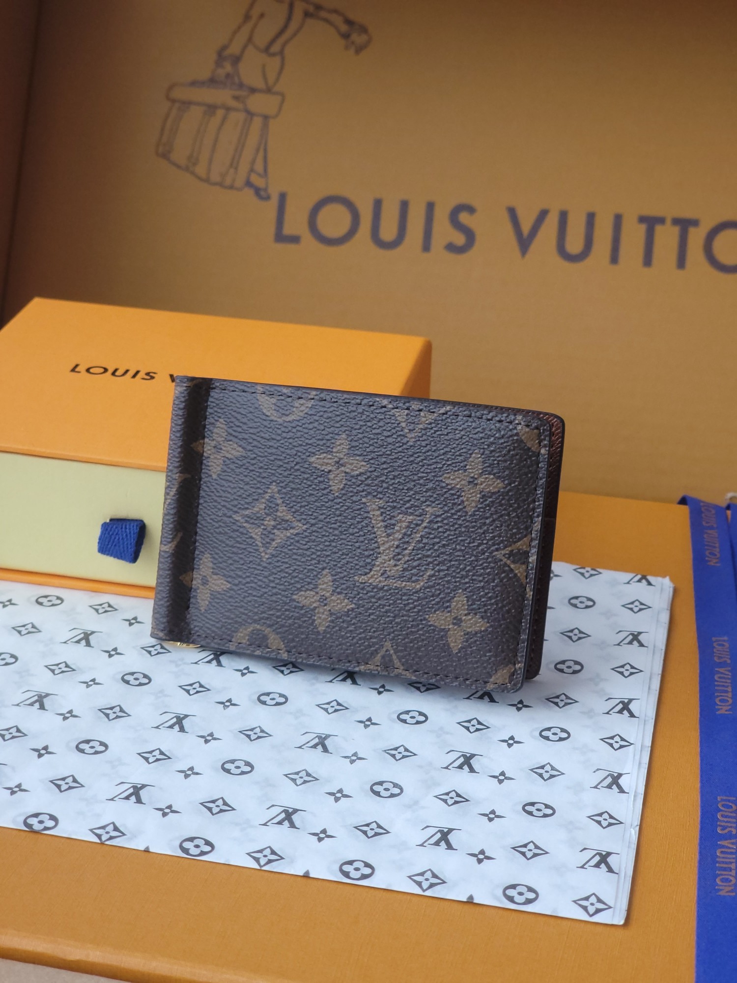 Louis Vuitton Porte-Billets Pince : Élégance et fonctionnalité au quotidien
