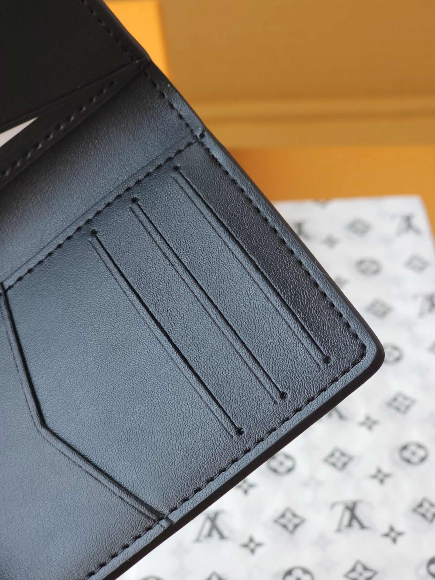 M88090 CROCODILE STRIPES, CARTON P700 - 图片 8