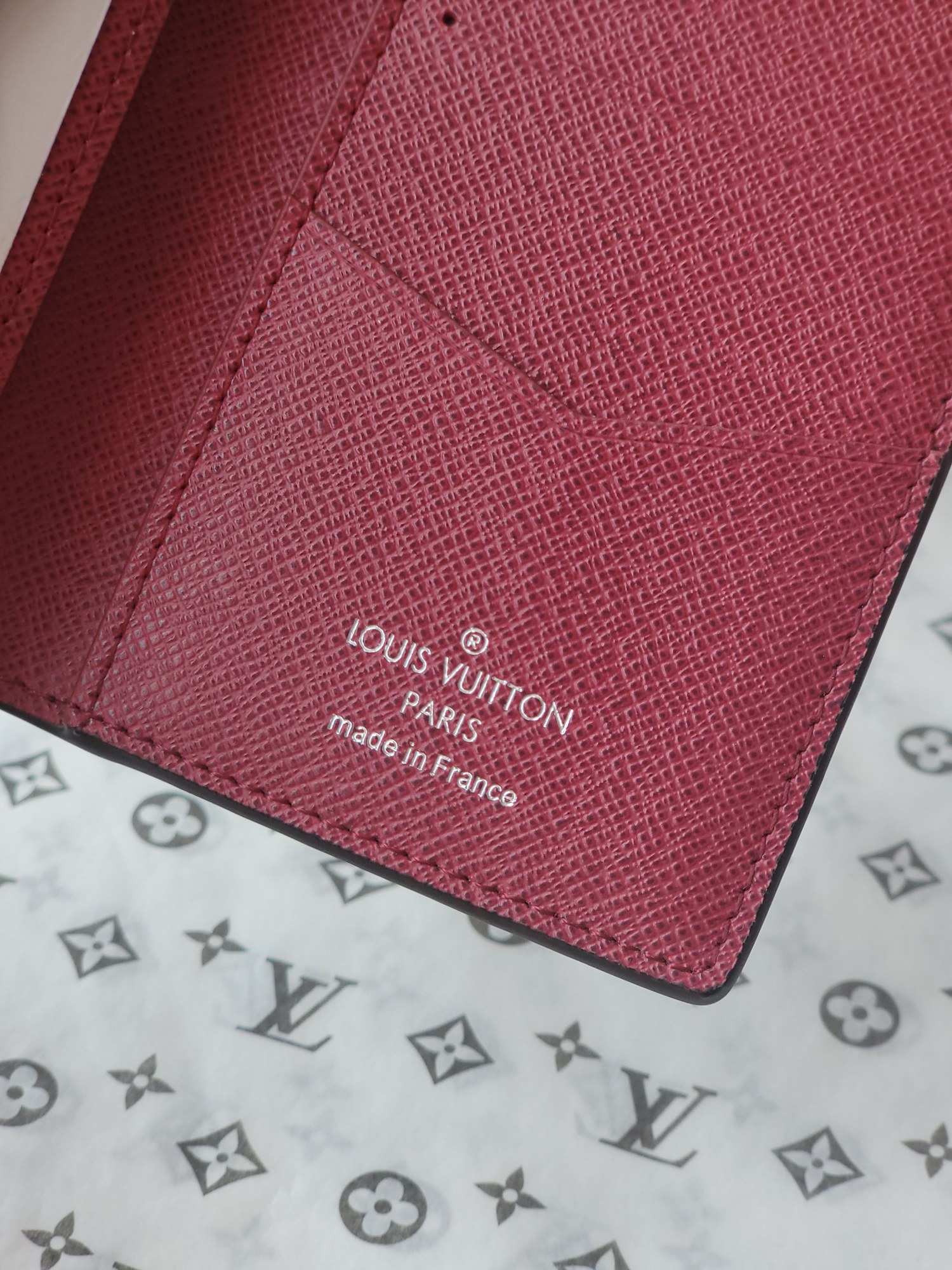Louis Vuitton Pocket Organizer Wallet Taiga Leather - Navy & Burgundy 10 a1752919151555 2031