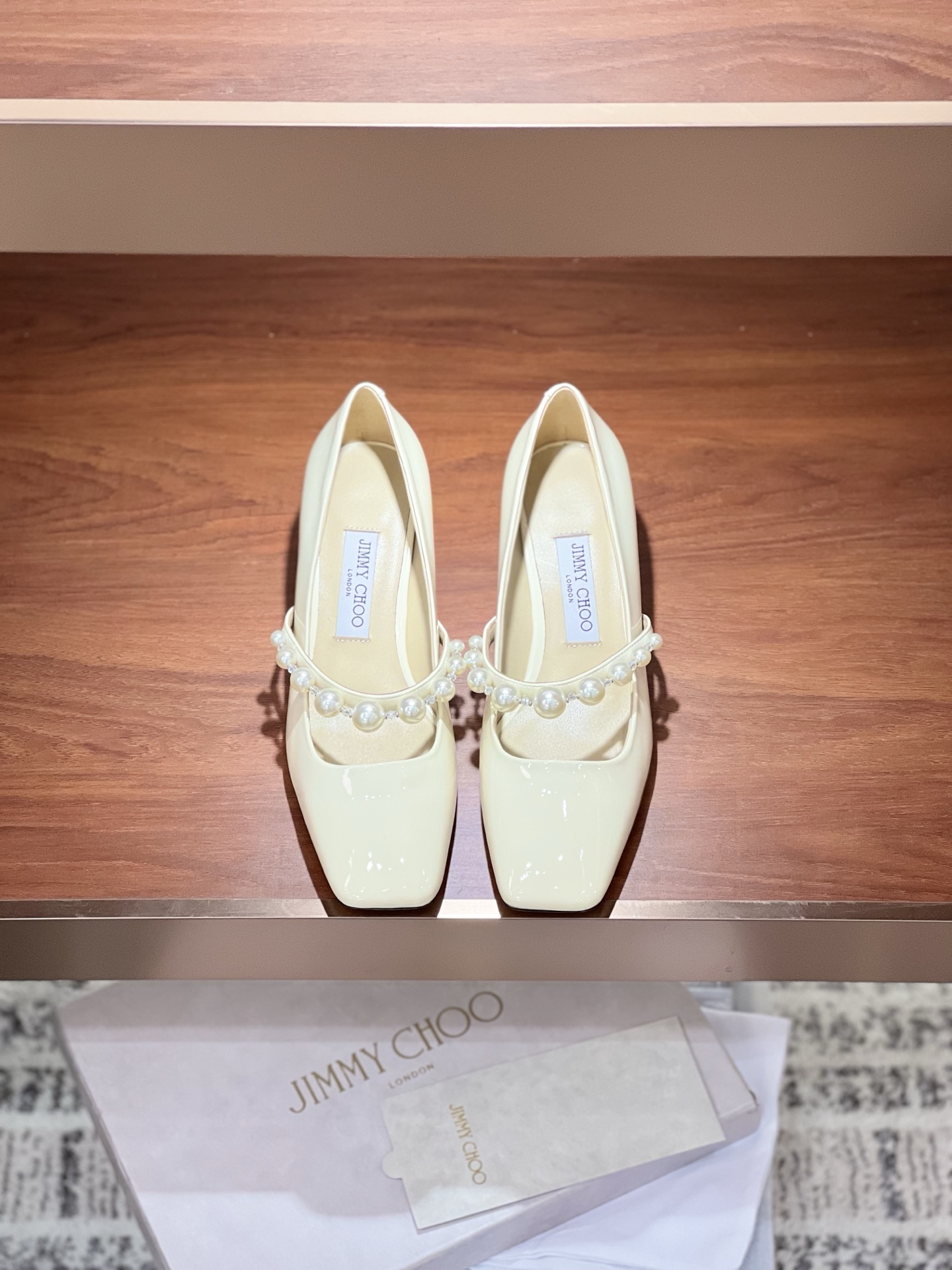 NO:174548,Pearl Square Head Commuter Lazy Mary Jane Single Shoes | Top Version Materials and Crafts Original Sheepskin Original Padded Leather Insole Pearl and Crystal 4.5cm Square Heel Design, Italian Leather Outsole Size35-41 (40 41 Customized), Single Shoes, Mary jane, Sheepskin, Leather Soles19860909珍珠方头通勤懒人玛丽珍单鞋｜顶级版本 材料与工艺 原版羊皮 原版加垫皮革内底 珍珠和水晶 4.5cm方跟设计,意大利真皮大底 Size35-41（40 41定做）,单鞋,mary jane,sheepskin,Leather soles,Women's Shoes