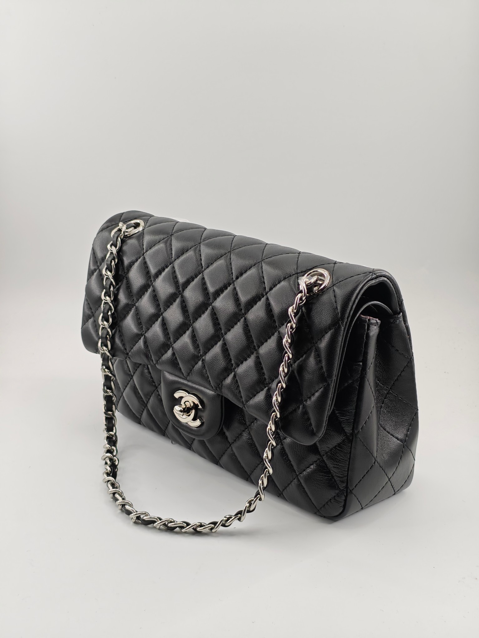 升级版CF中号
黑色小羊皮银扣
实物实拍
款号：1112
尺寸：25.5X16X7 
