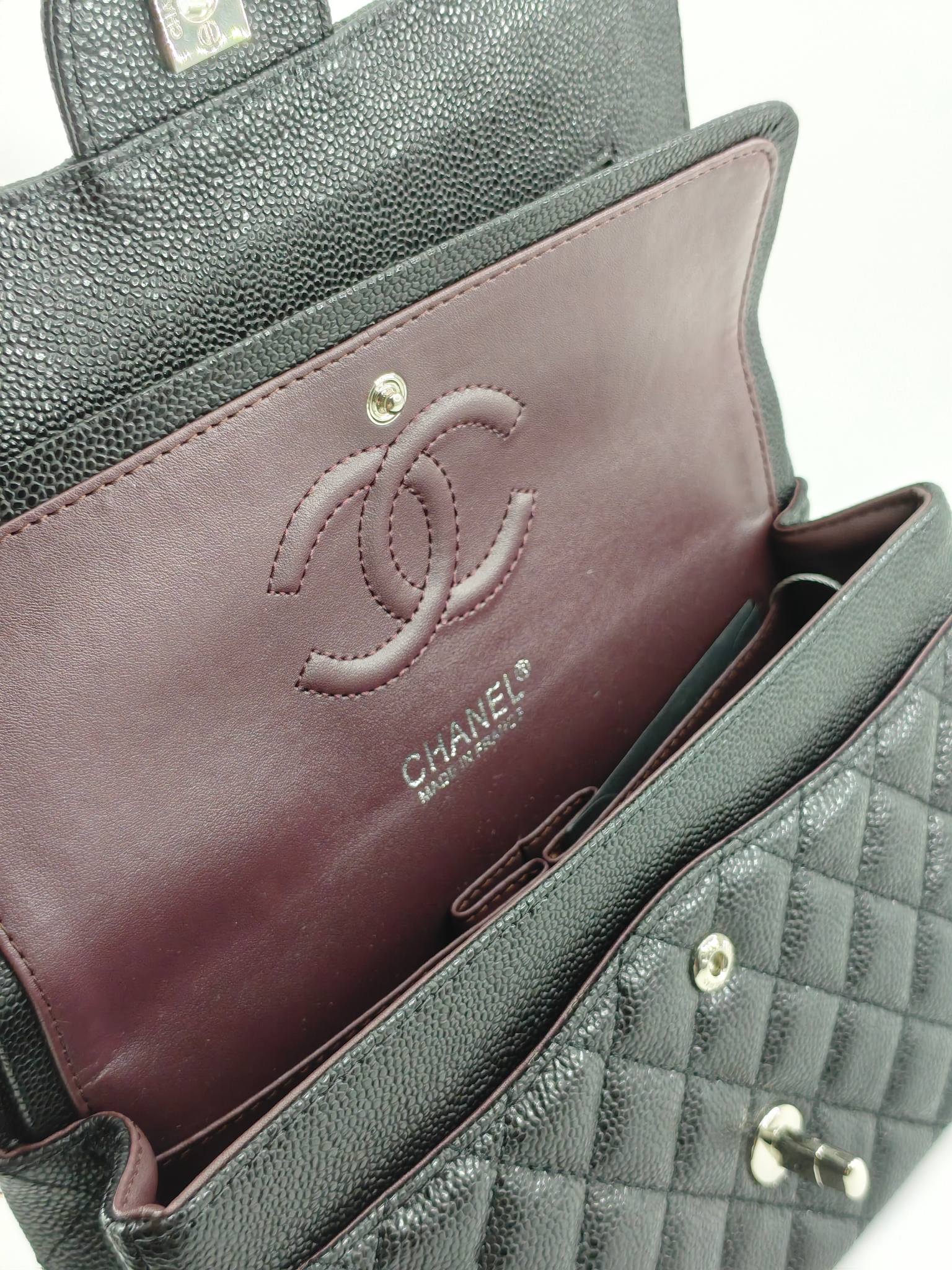 升级版CF中号
黑色鱼子酱银扣
实物实拍
款号：1112
尺寸：25.5X16X7 
