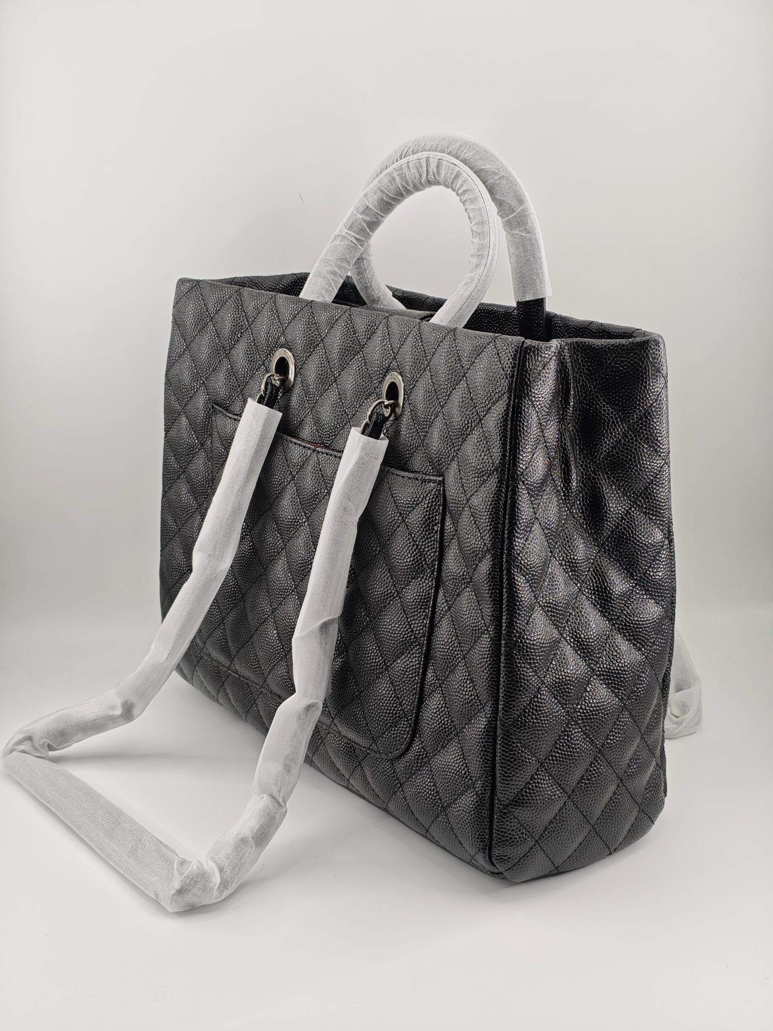  25升级版托特包
黑色头层牛皮鱼子酱古银五金
实物实拍
款号：8007
尺寸 35*30*13 
