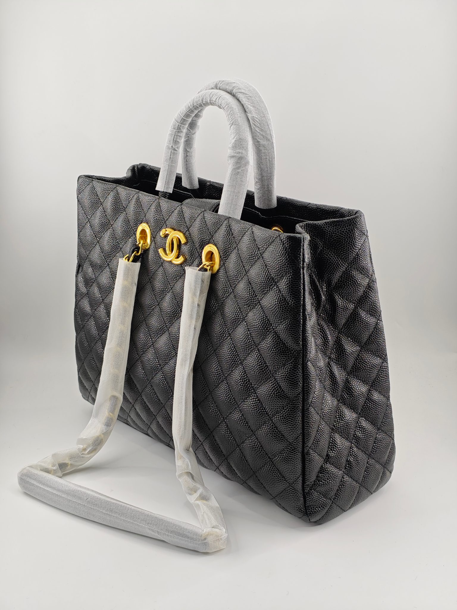  25升级版托特包
黑色头层牛皮鱼子酱鎏金五金
实物实拍
款号：8007
尺寸 35*30*13 
