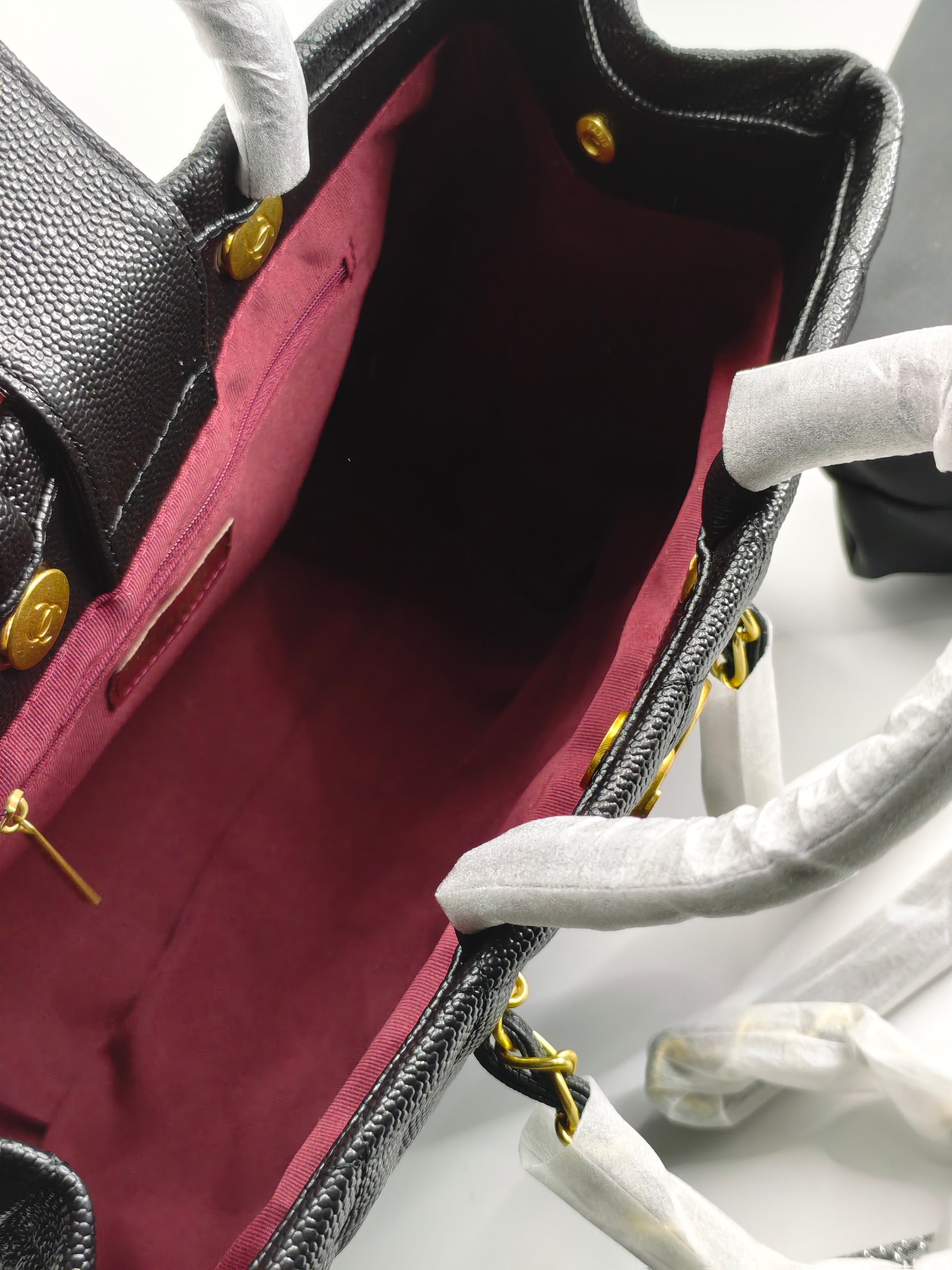  25升级版托特包
黑色头层牛皮鱼子酱鎏金五金
实物实拍
款号：8007
尺寸 35*30*13 
