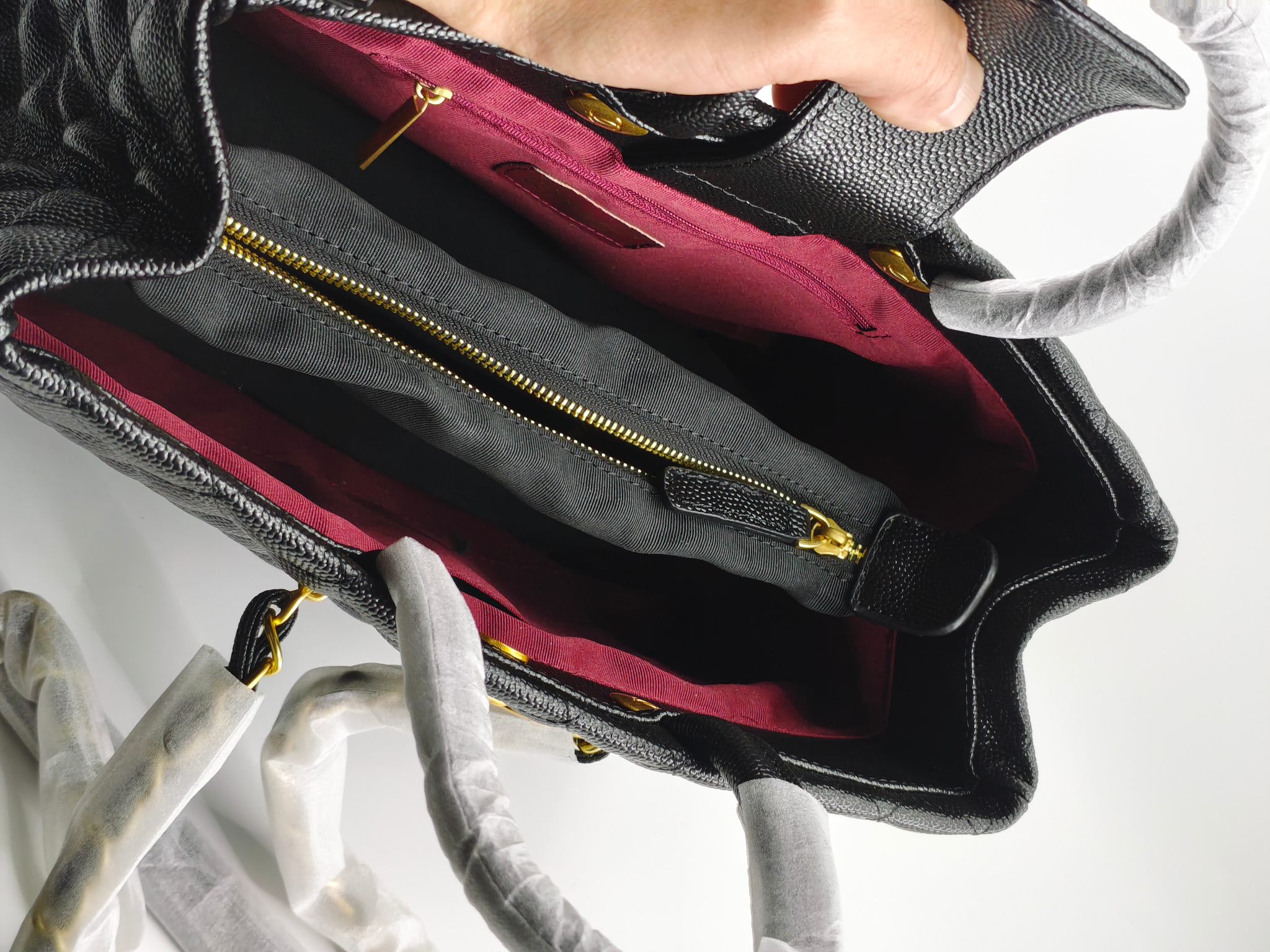  25升级版托特包
黑色头层牛皮鱼子酱鎏金五金
实物实拍
款号：8007
尺寸 35*30*13 
